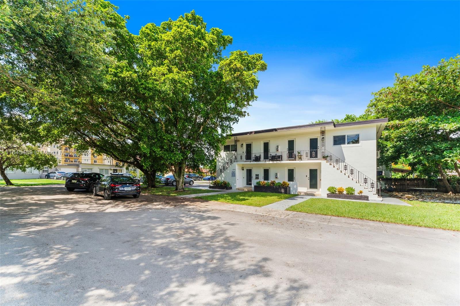 ANDERSON PARK - Residential Income