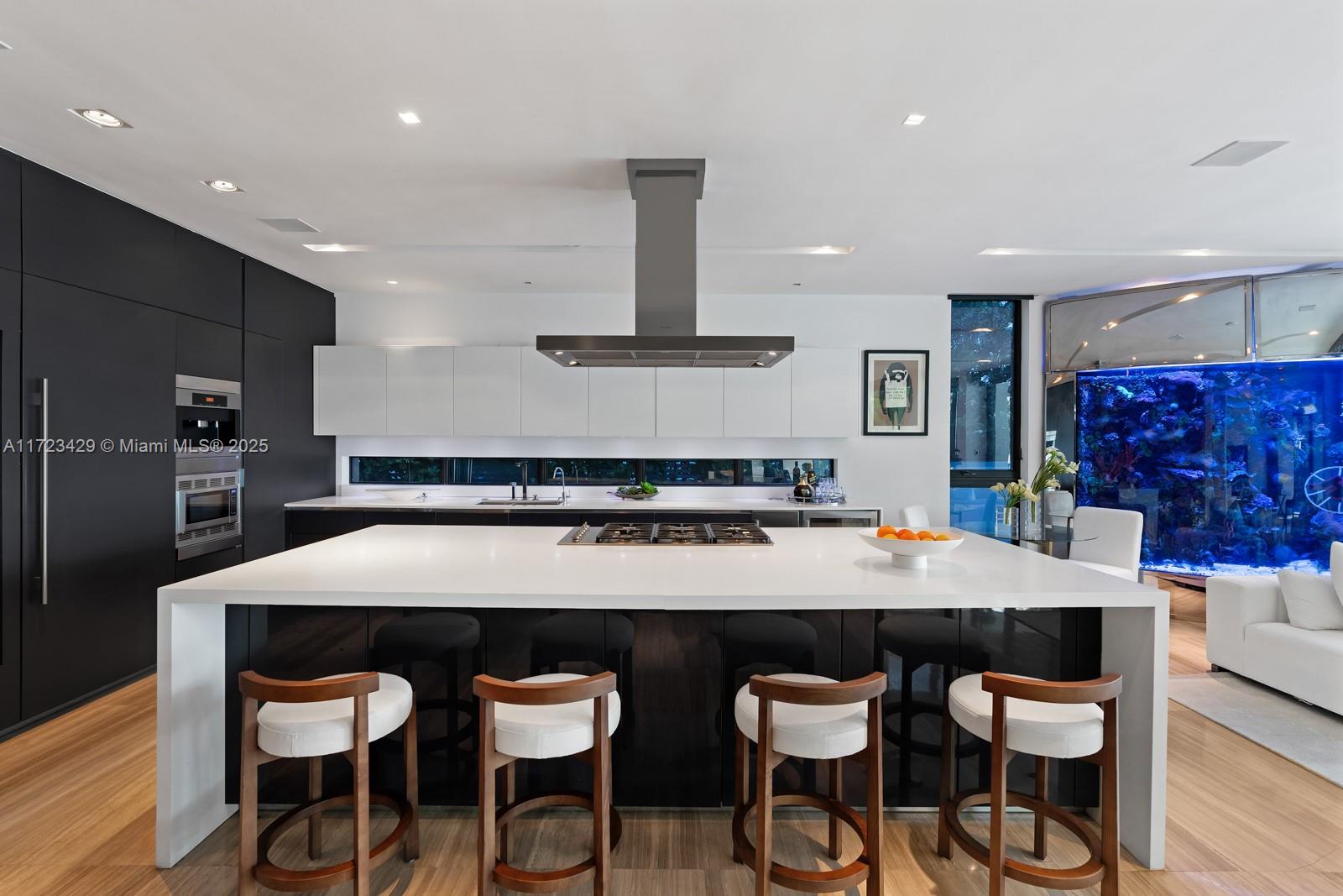 SURPRISE POINT - Residential