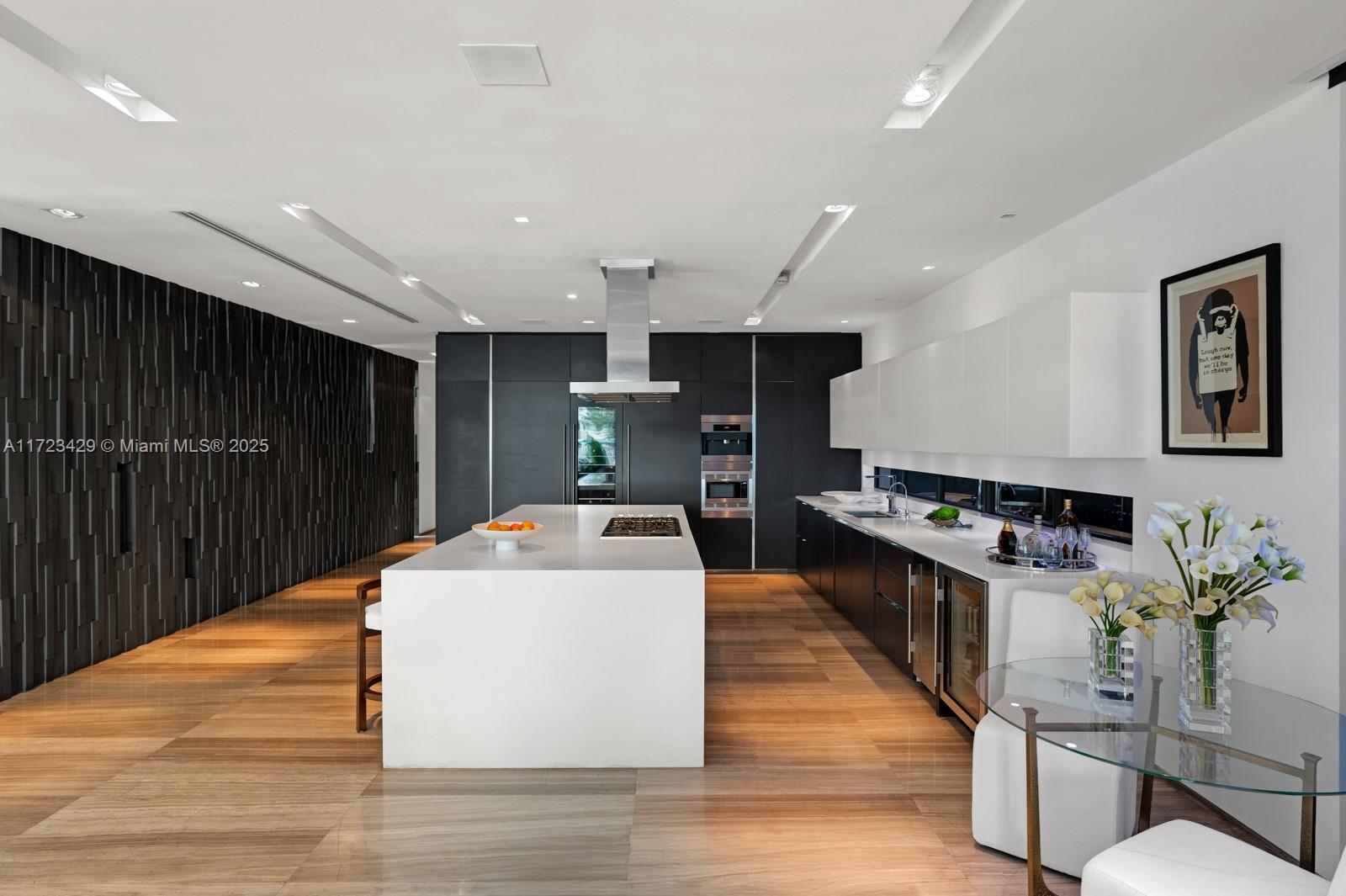 SURPRISE POINT - Residential