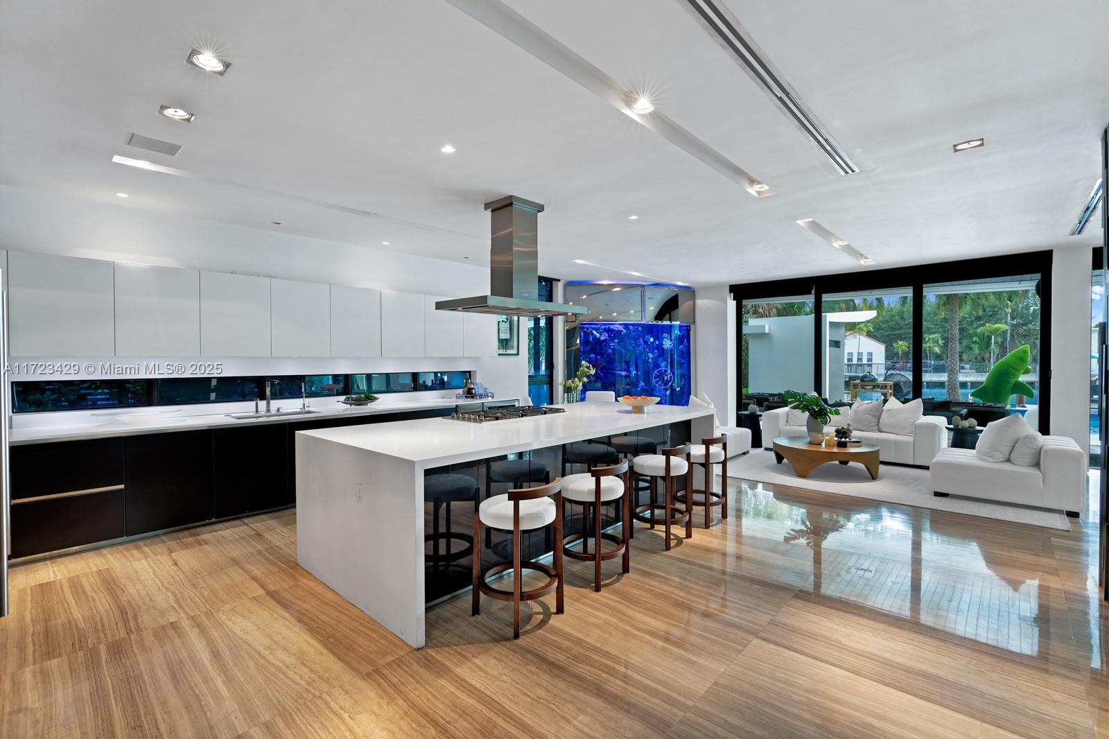 SURPRISE POINT - Residential