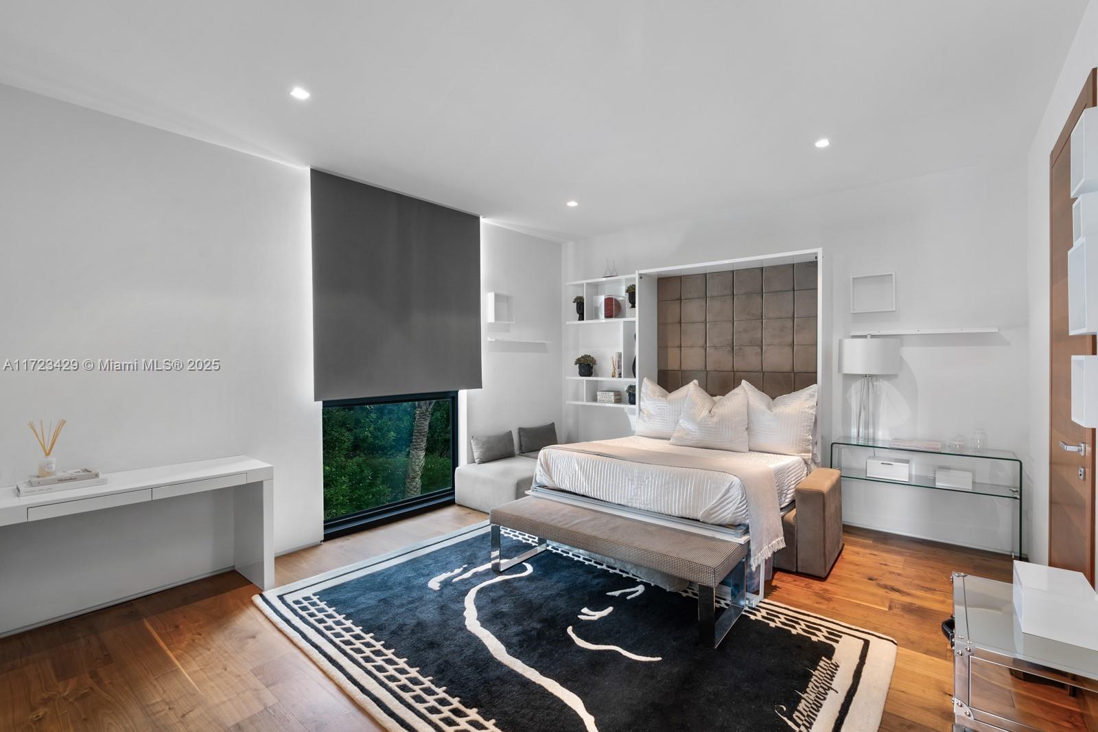 SURPRISE POINT - Residential