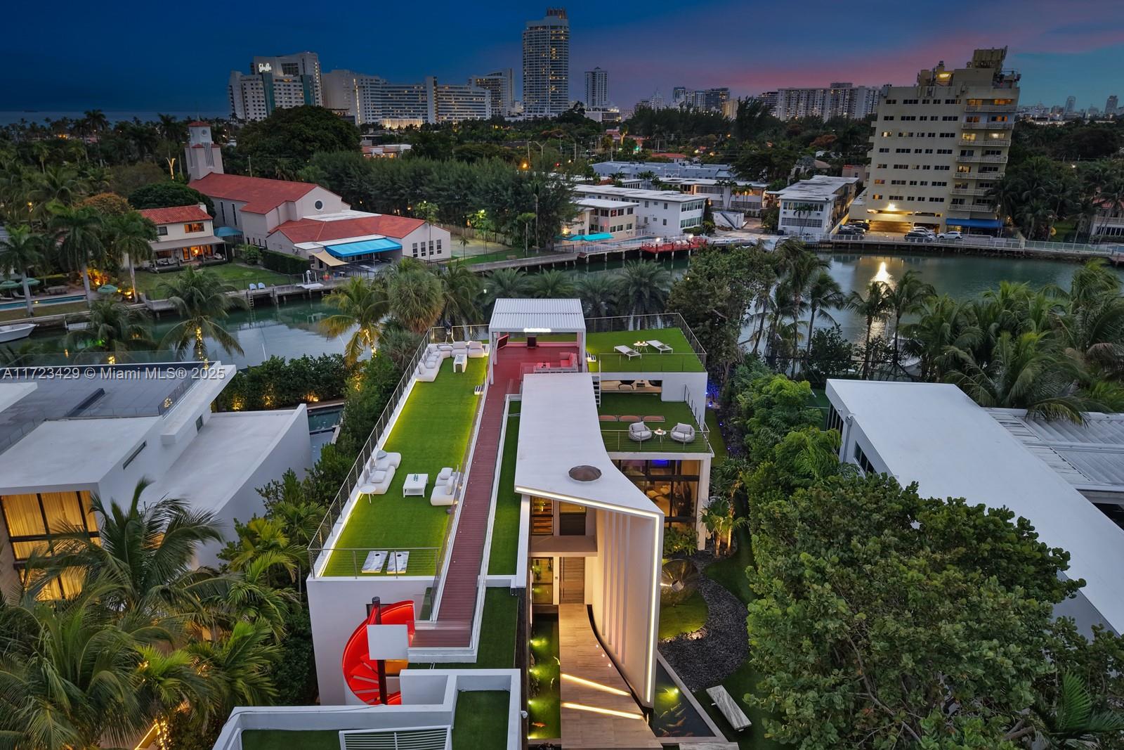 SURPRISE POINT - Residential