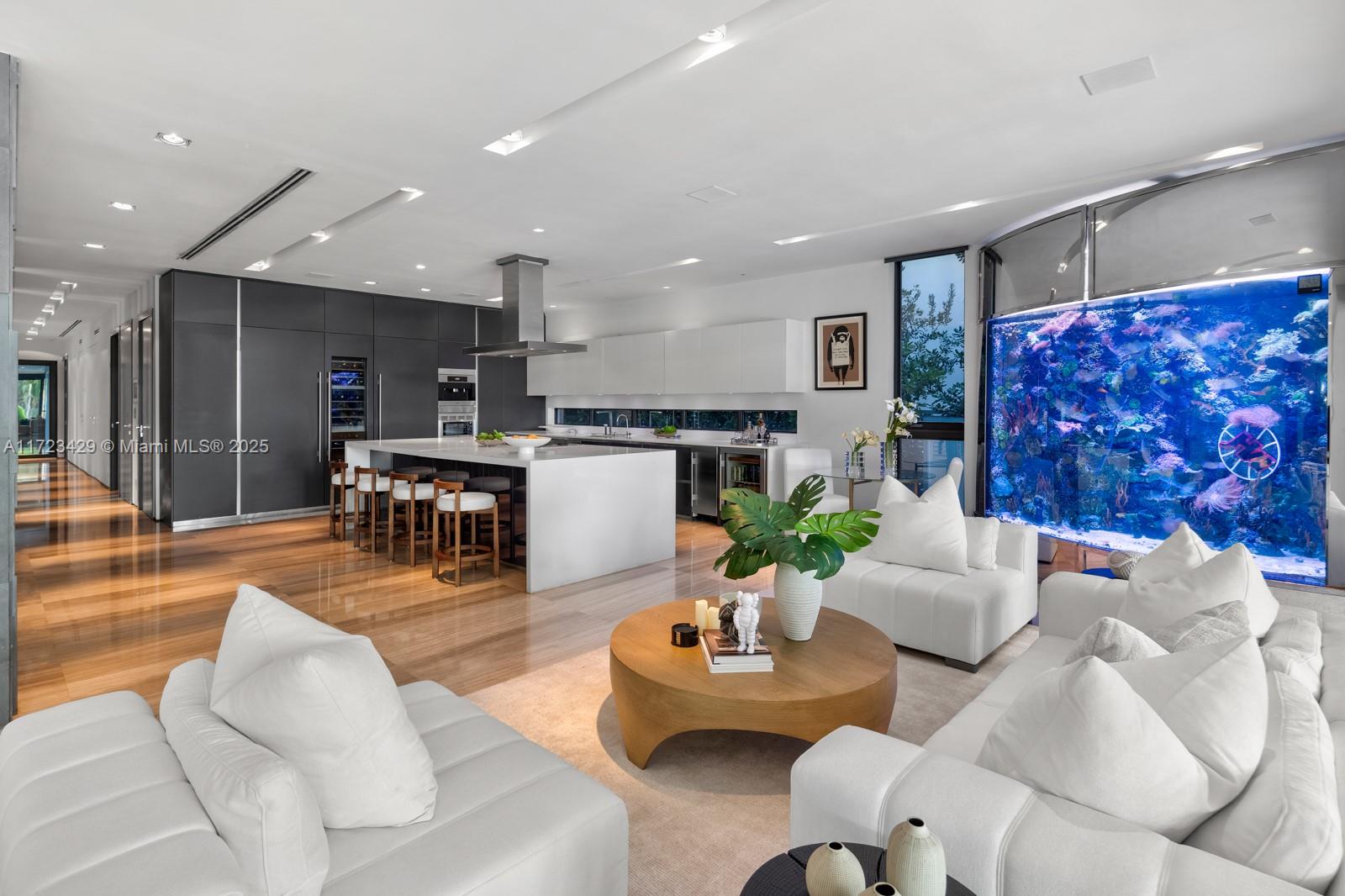 SURPRISE POINT - Residential