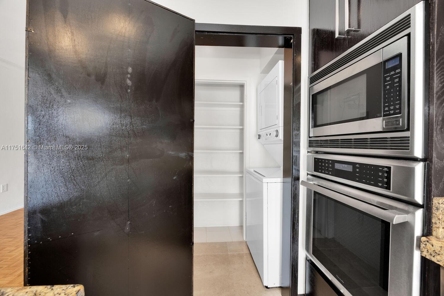 FOUNTAINVIEW MANOR CONDO - Residential Lease