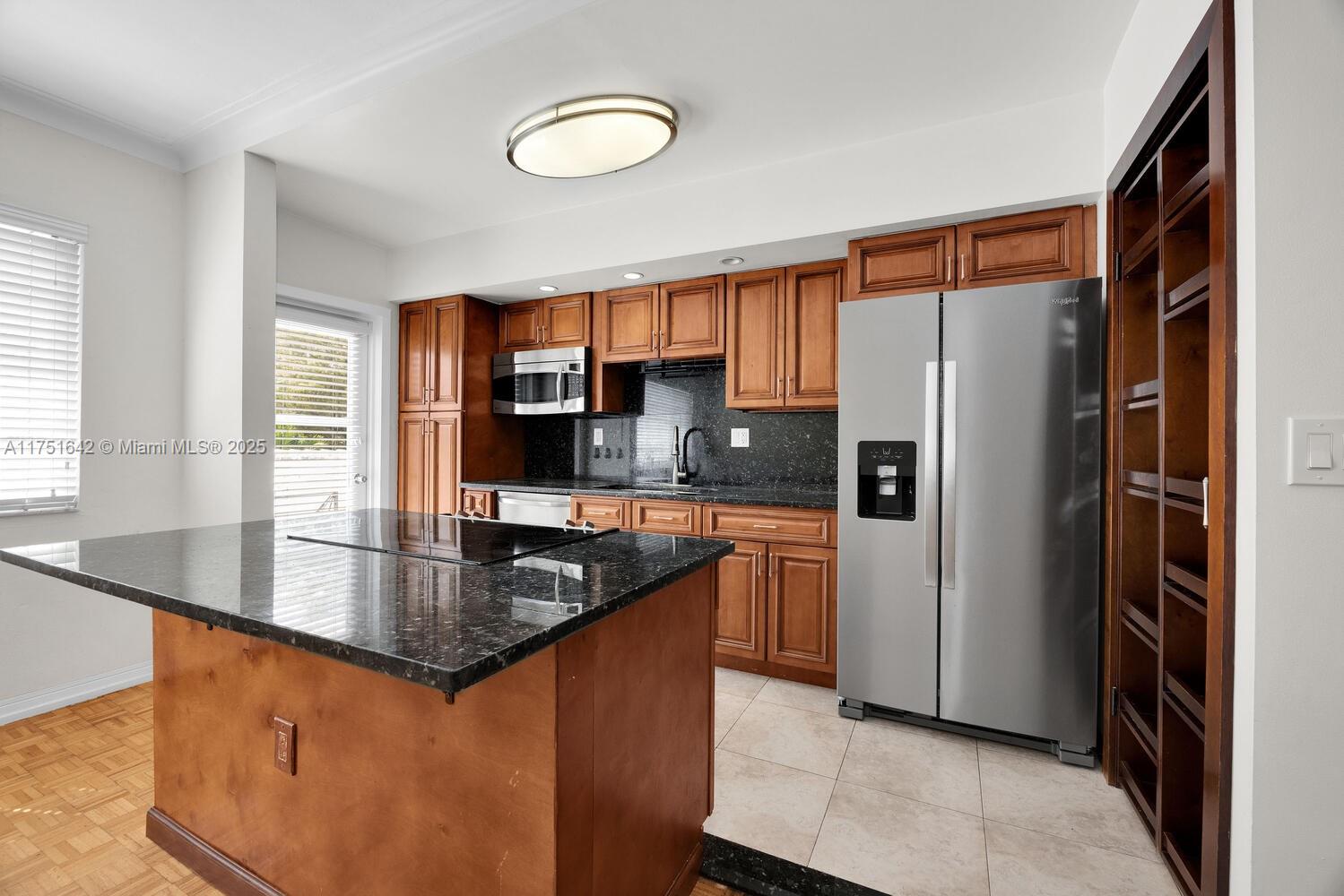 FOUNTAINVIEW MANOR CONDO - Residential Lease