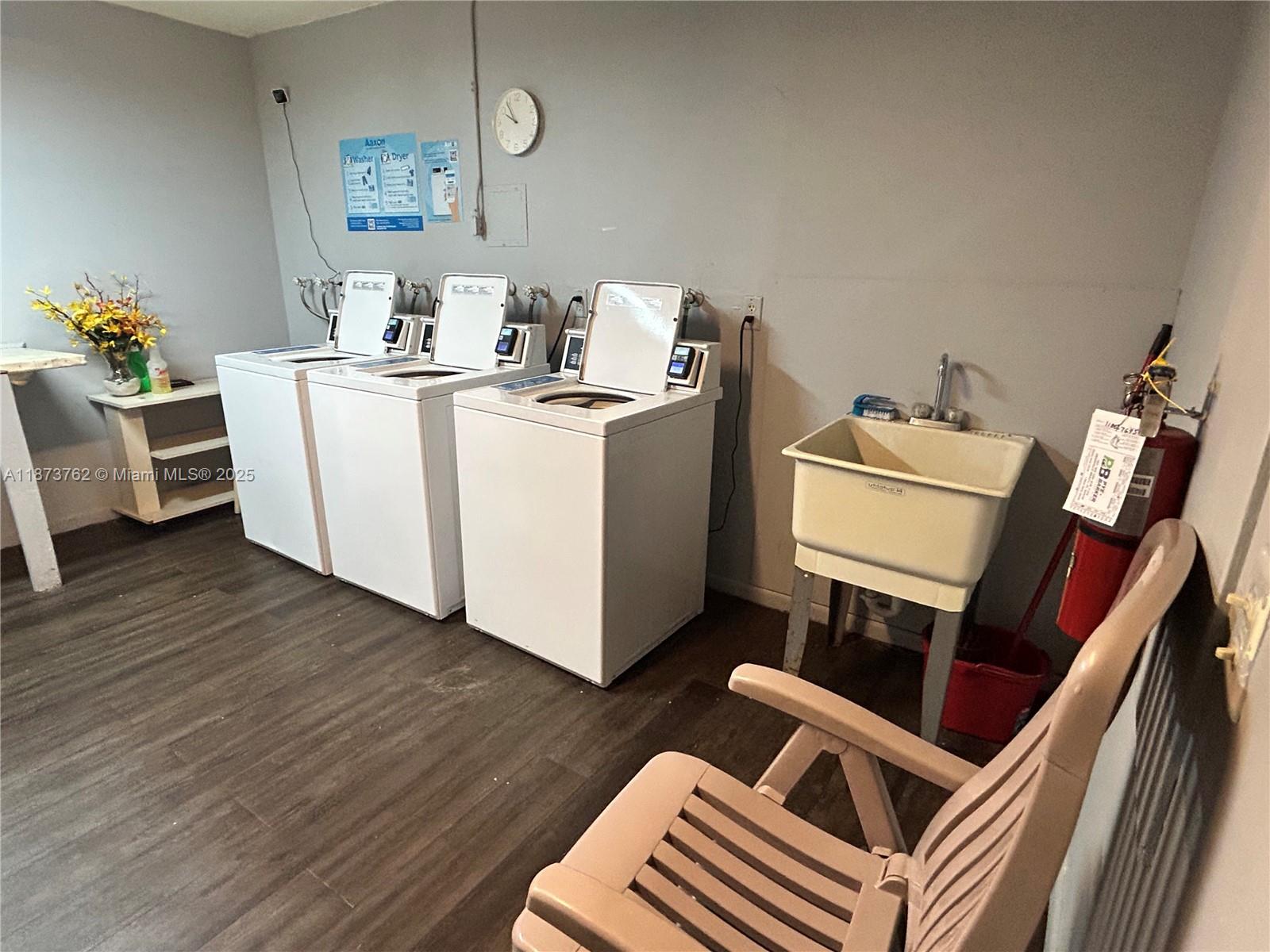 CASTLE APARTMENTS 16 COND - Residential