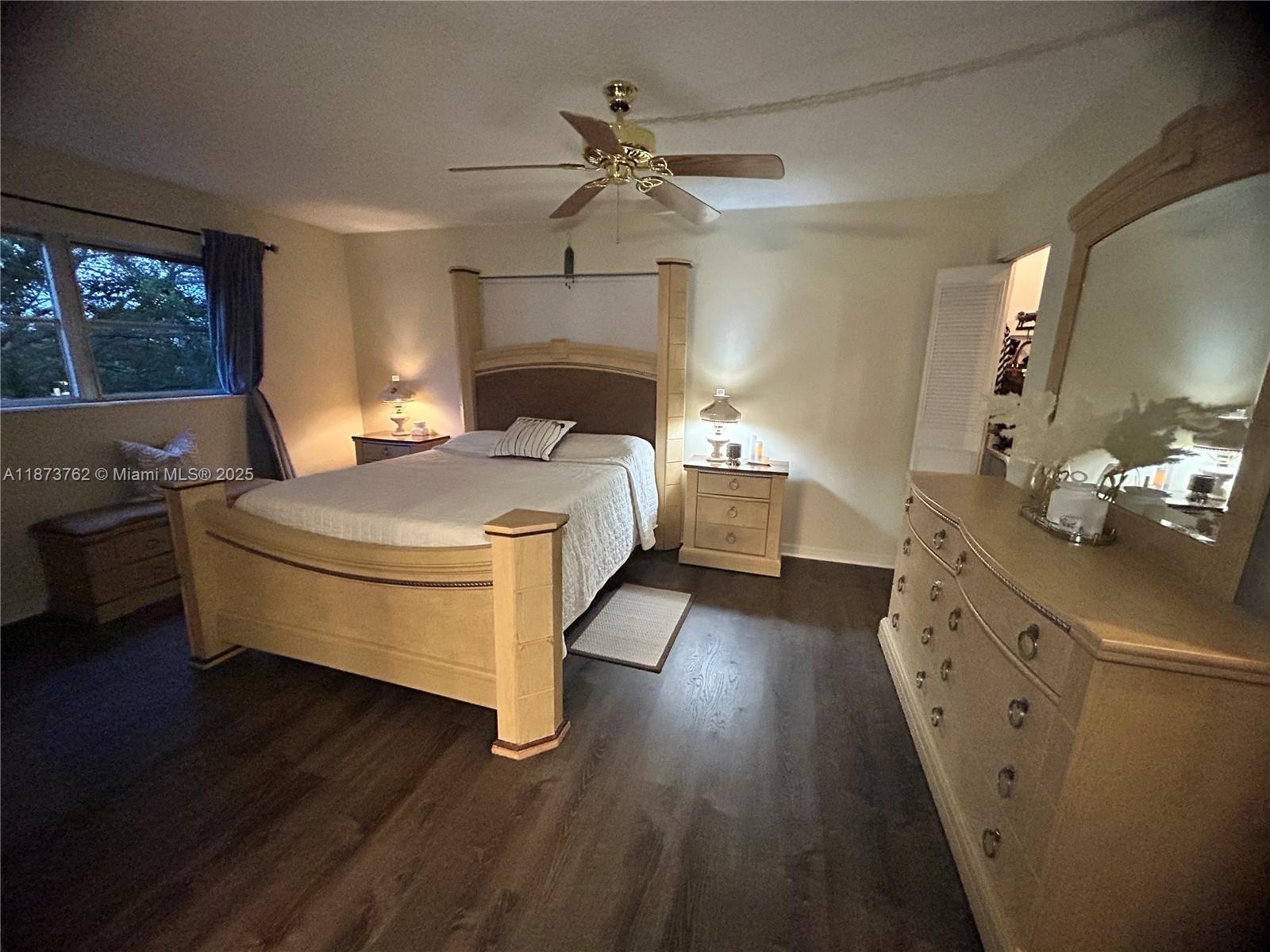 CASTLE APARTMENTS 16 COND - Residential