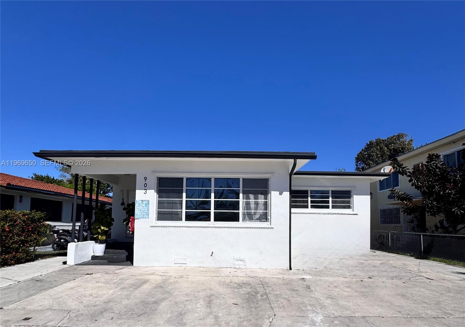 BISCAYNE BCH SUB - Residential Lease