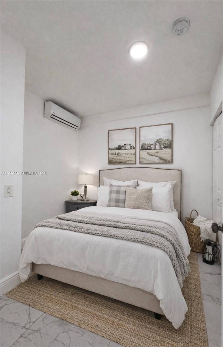 BISCAYNE BCH SUB - Residential Lease