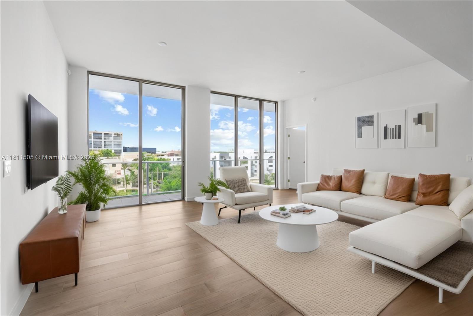 2678 Tigertail Ave 513, Coconut Grove, Broward County, Florida - 2 Bedrooms  
3 Bathrooms - 