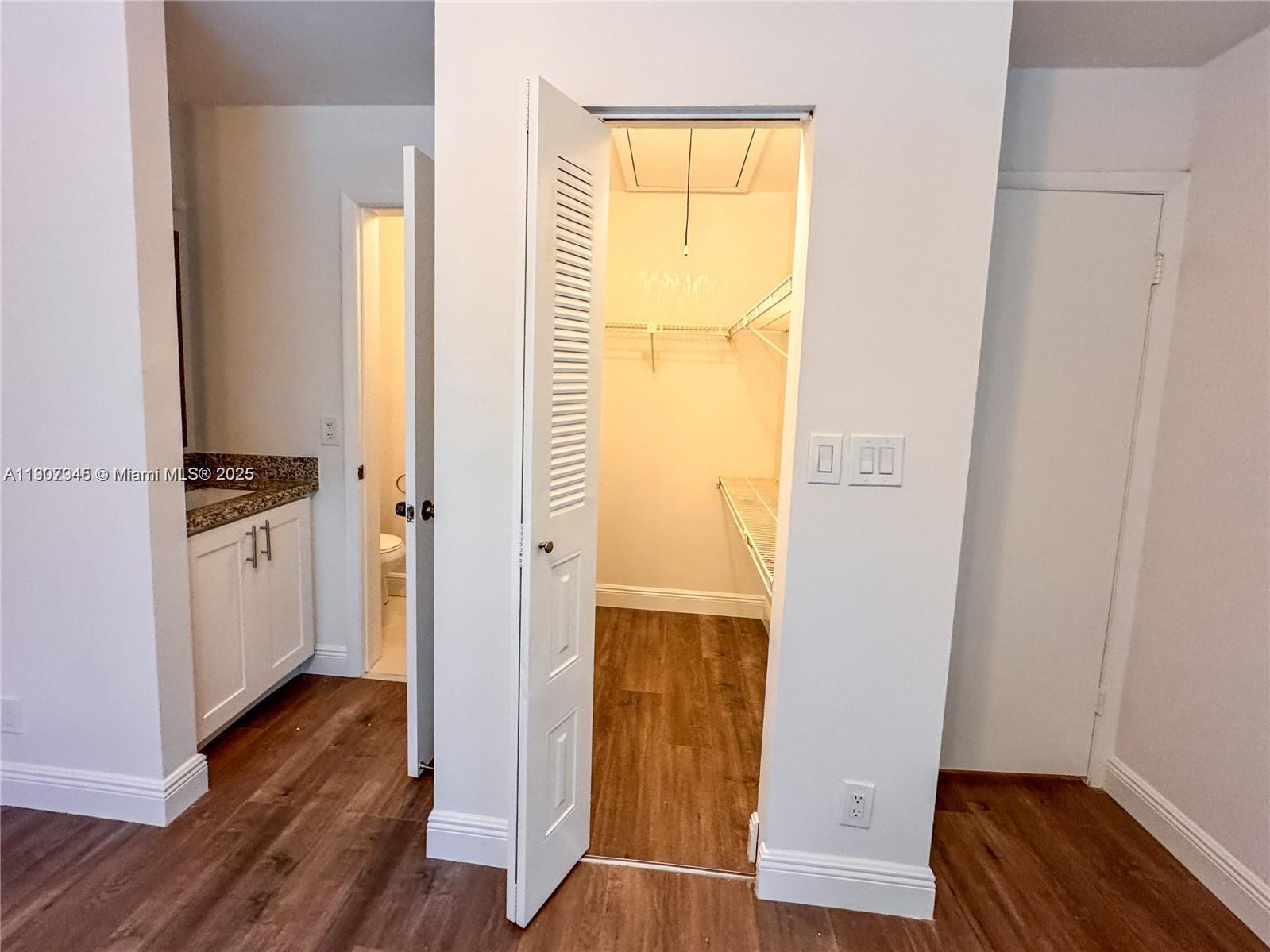 RESUBDIVISION OF LINDA TER - Residential