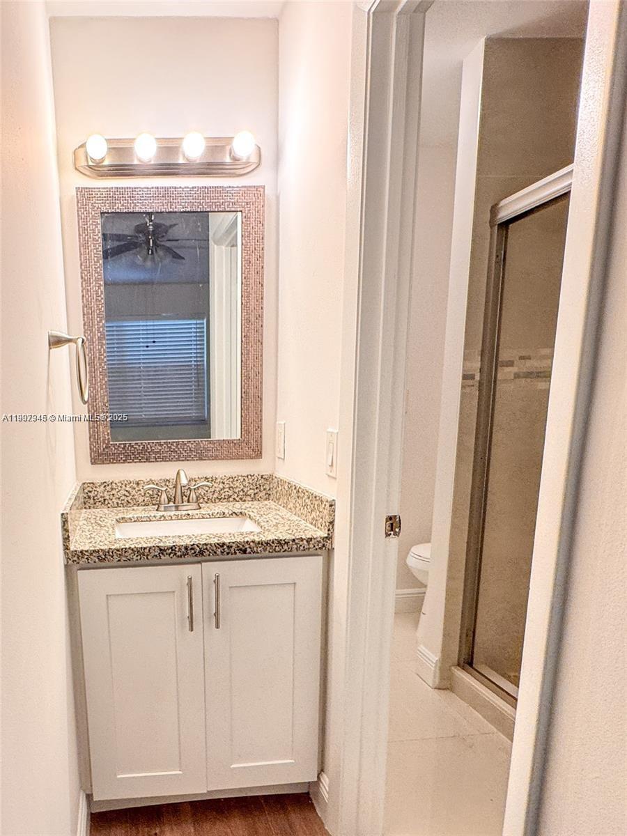 RESUBDIVISION OF LINDA TER - Residential