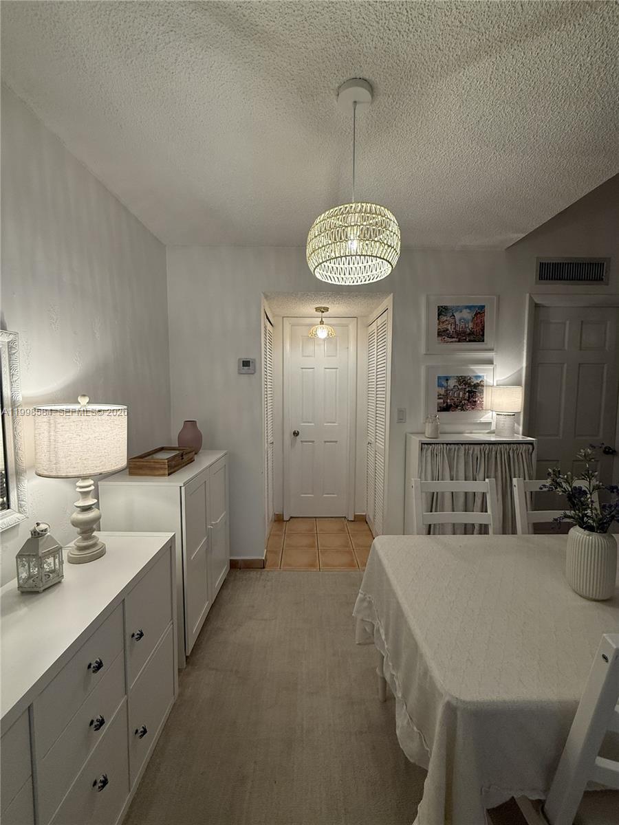 THE COURTS AT KENDALL CON - Residential