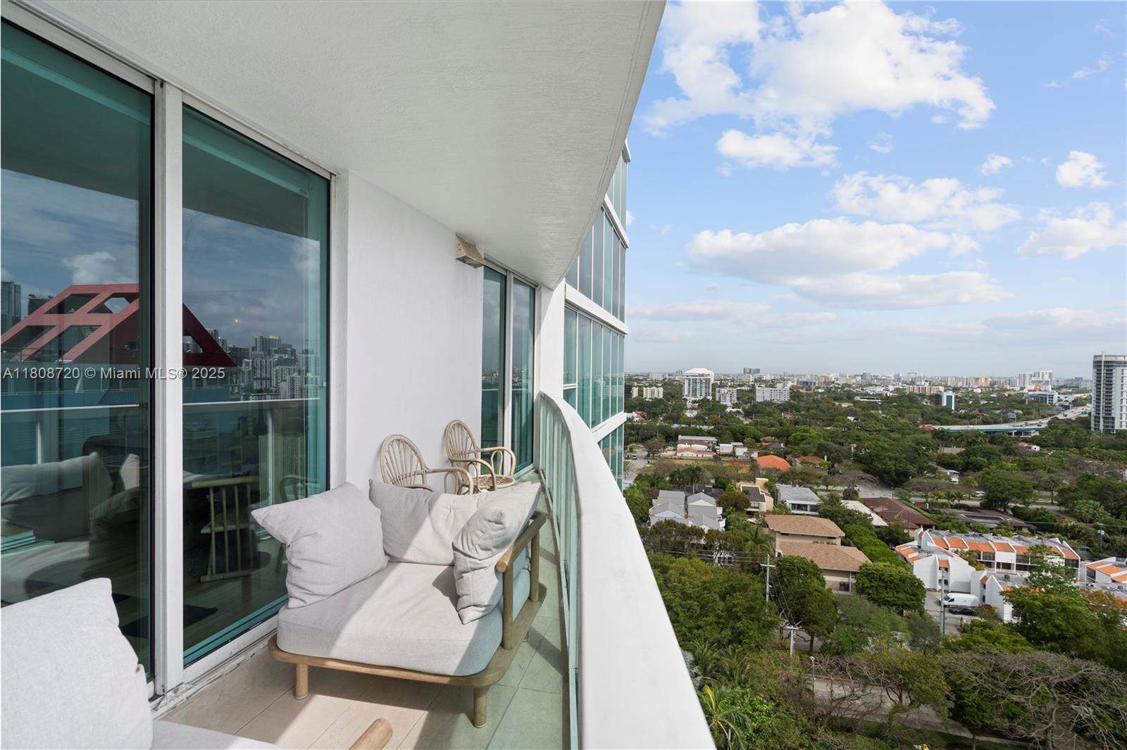 SKYLINE ON BRICKELL CONDO - Residential