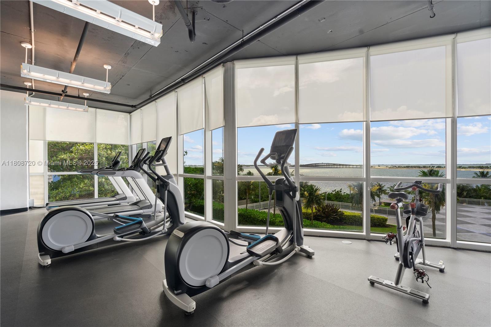 SKYLINE ON BRICKELL CONDO - Residential