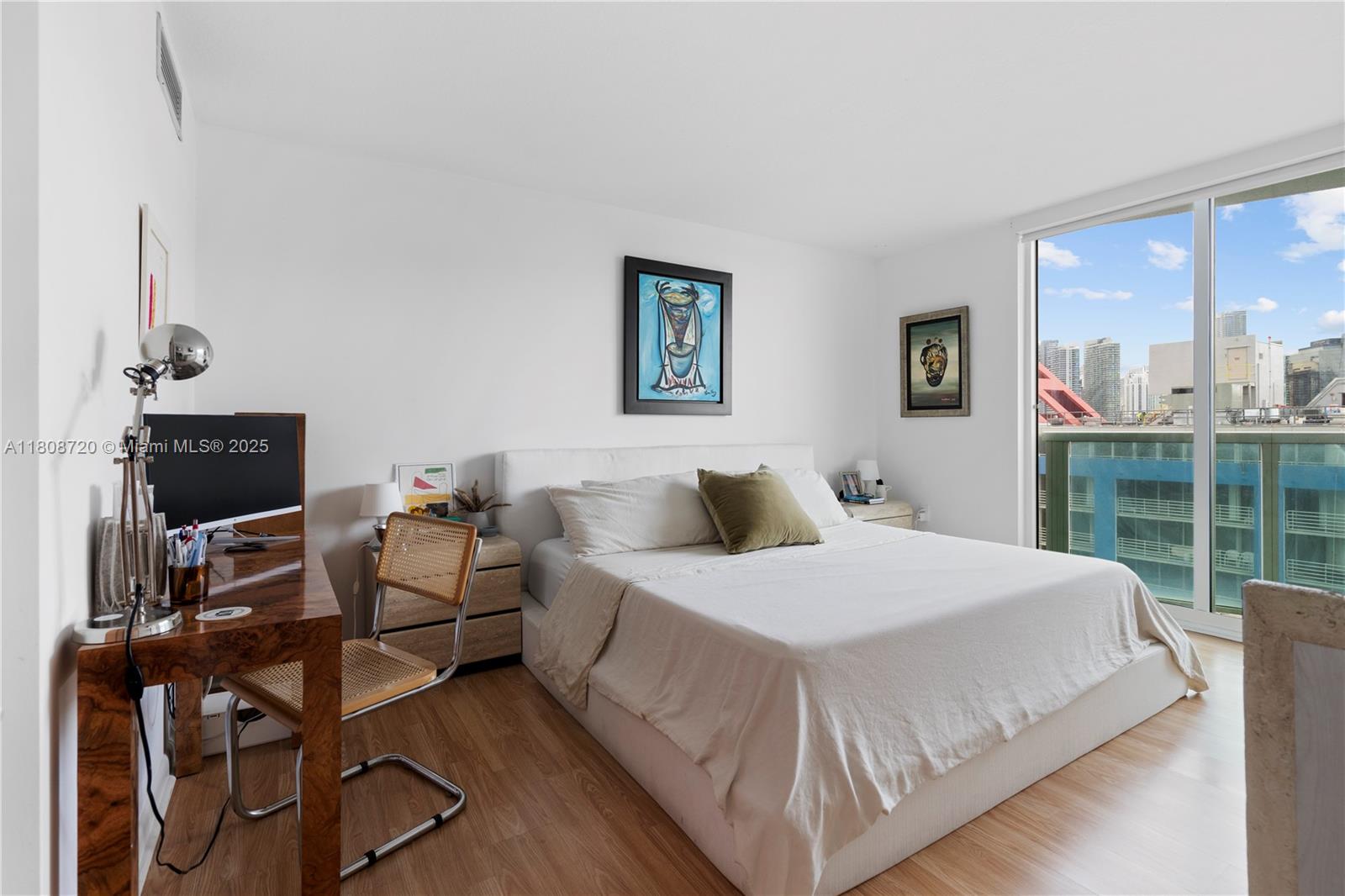 SKYLINE ON BRICKELL CONDO - Residential