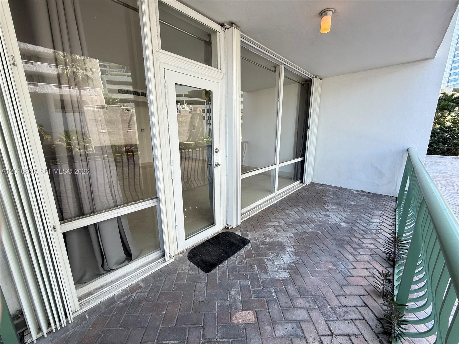 BRICKELL BAY TOWER CONDO - Residential