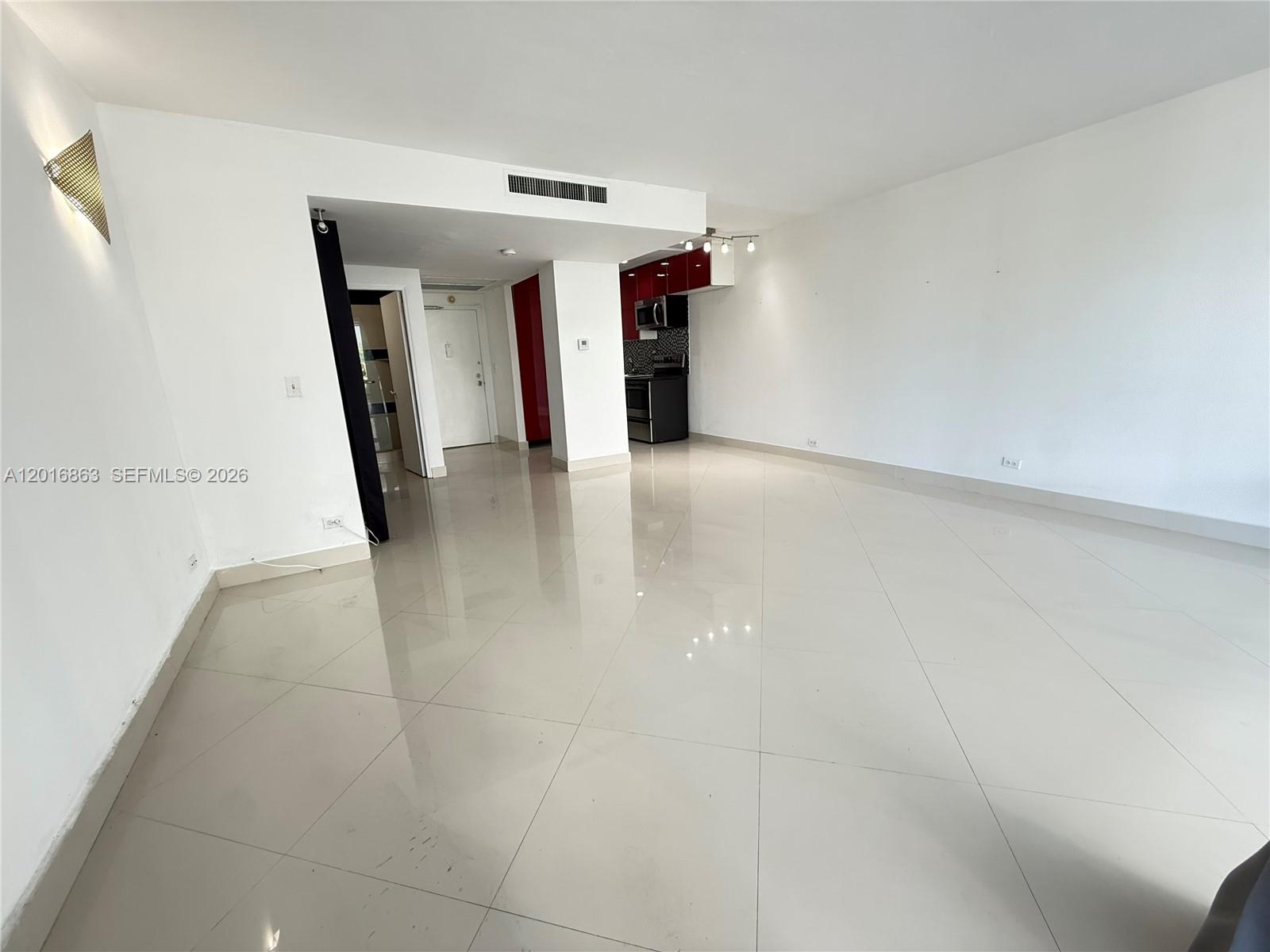 BRICKELL BAY TOWER CONDO - Residential