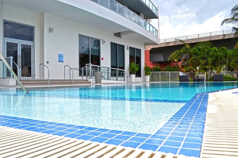 BEACHWALK CONDOMINIUM - Residential