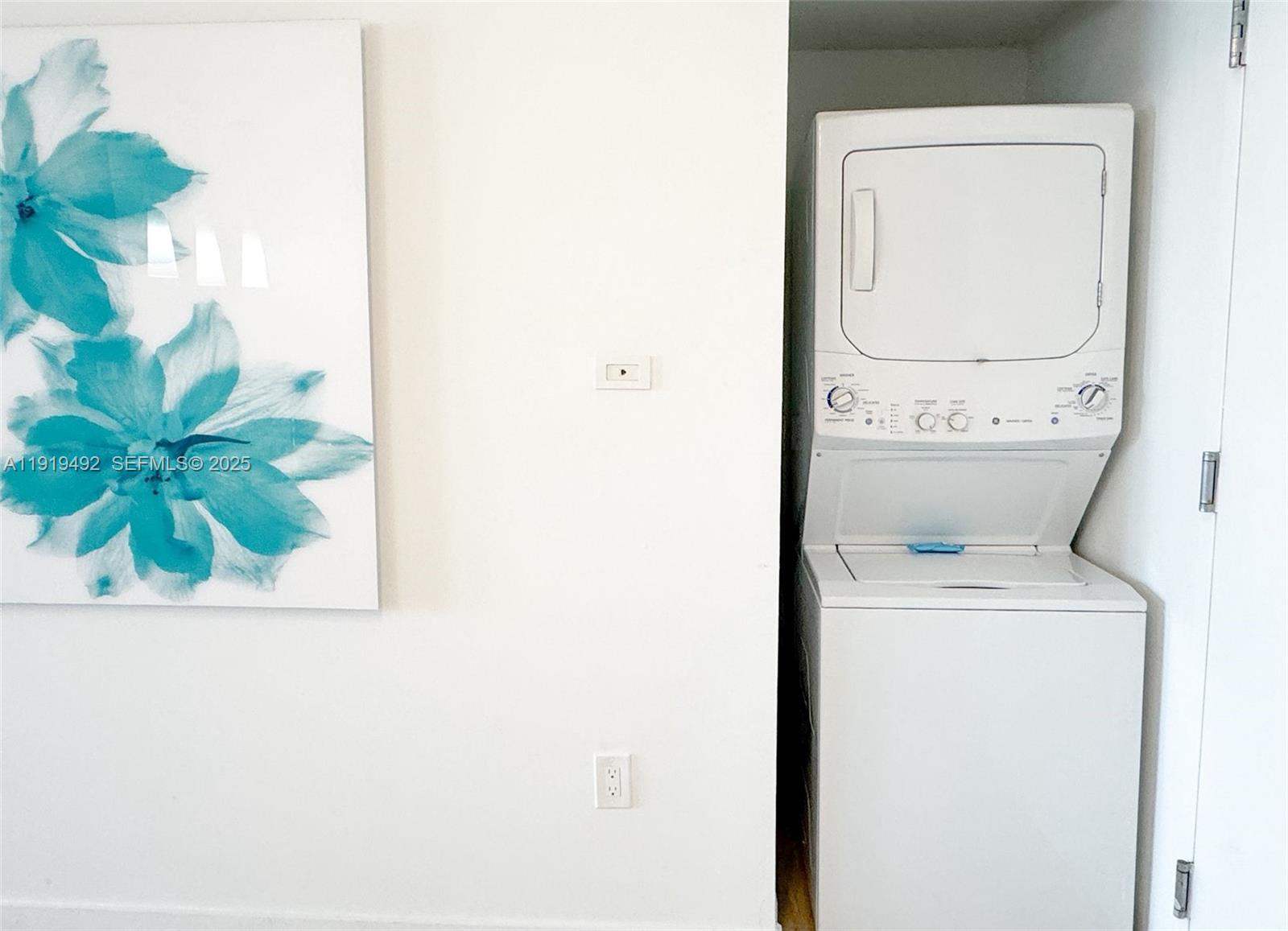 BEACHWALK CONDOMINIUM - Residential