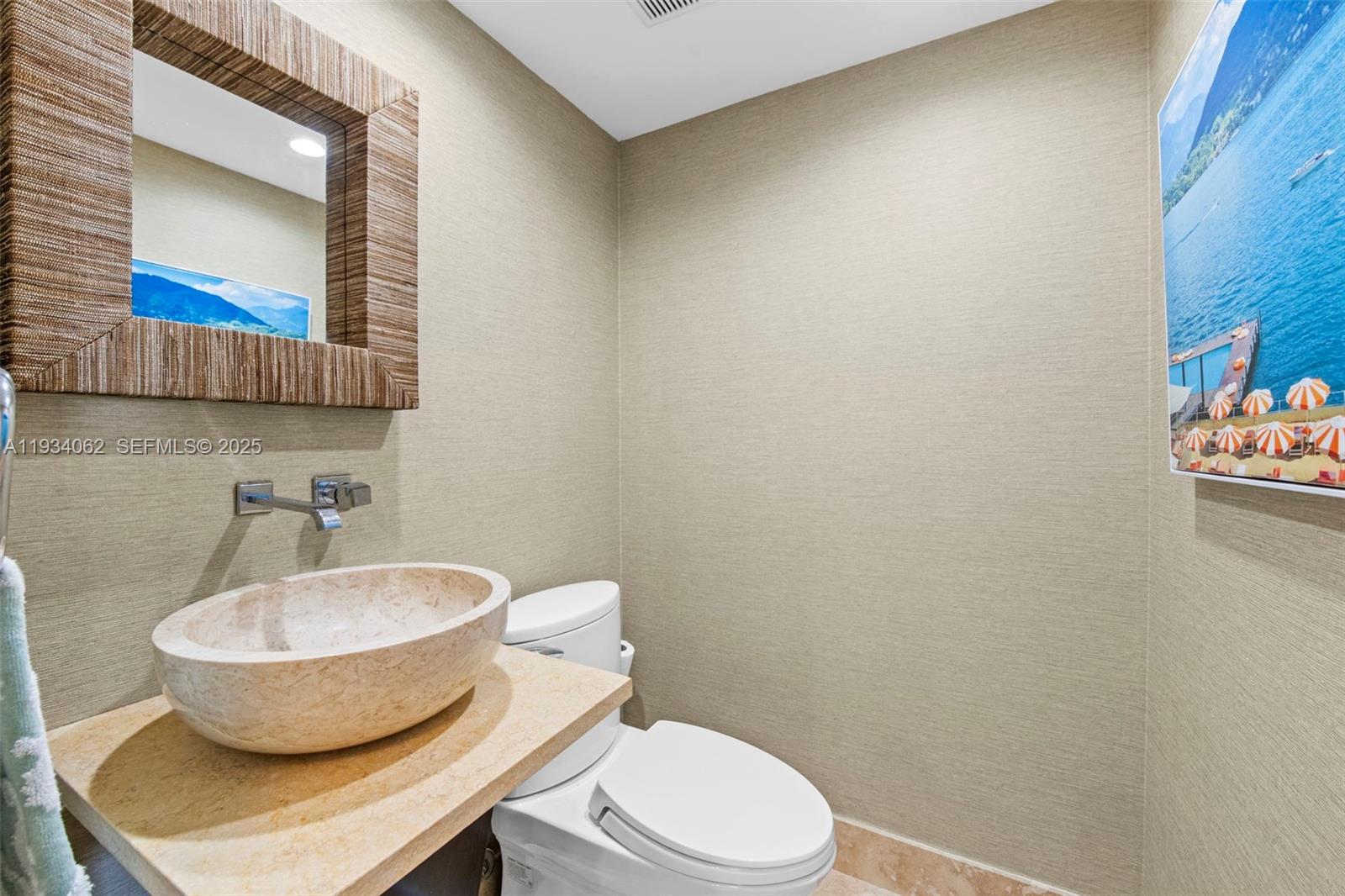 EDGEWATER BEACH TOWERS CO - Residential