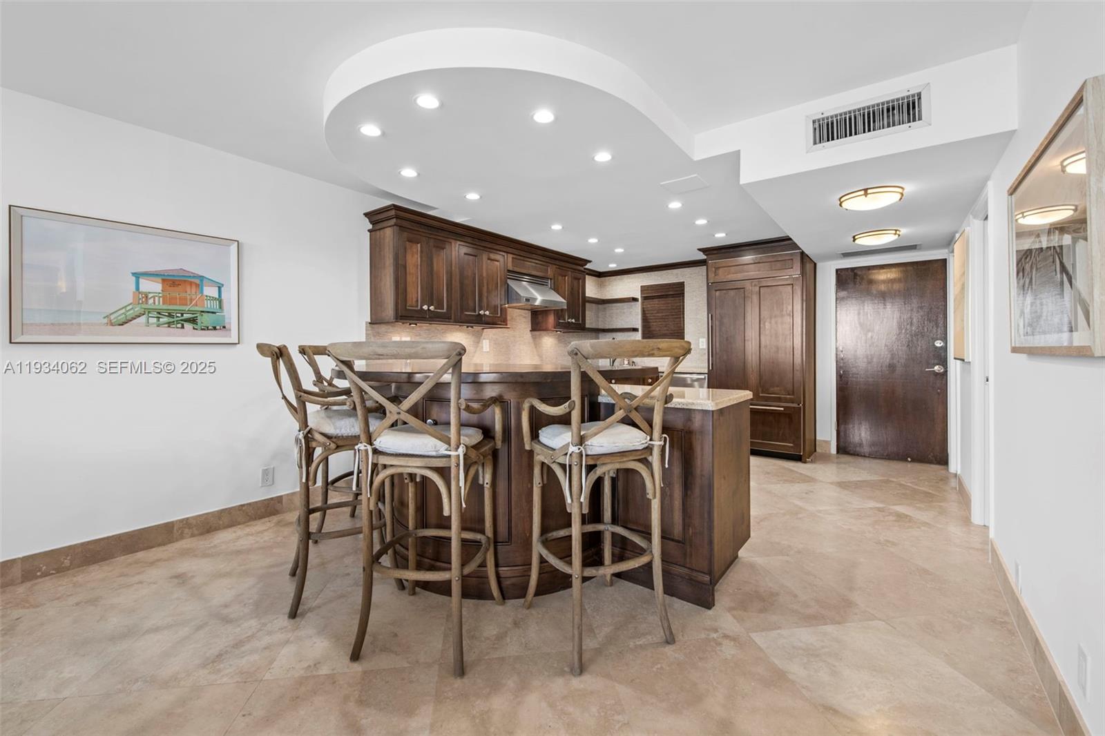 EDGEWATER BEACH TOWERS CO - Residential