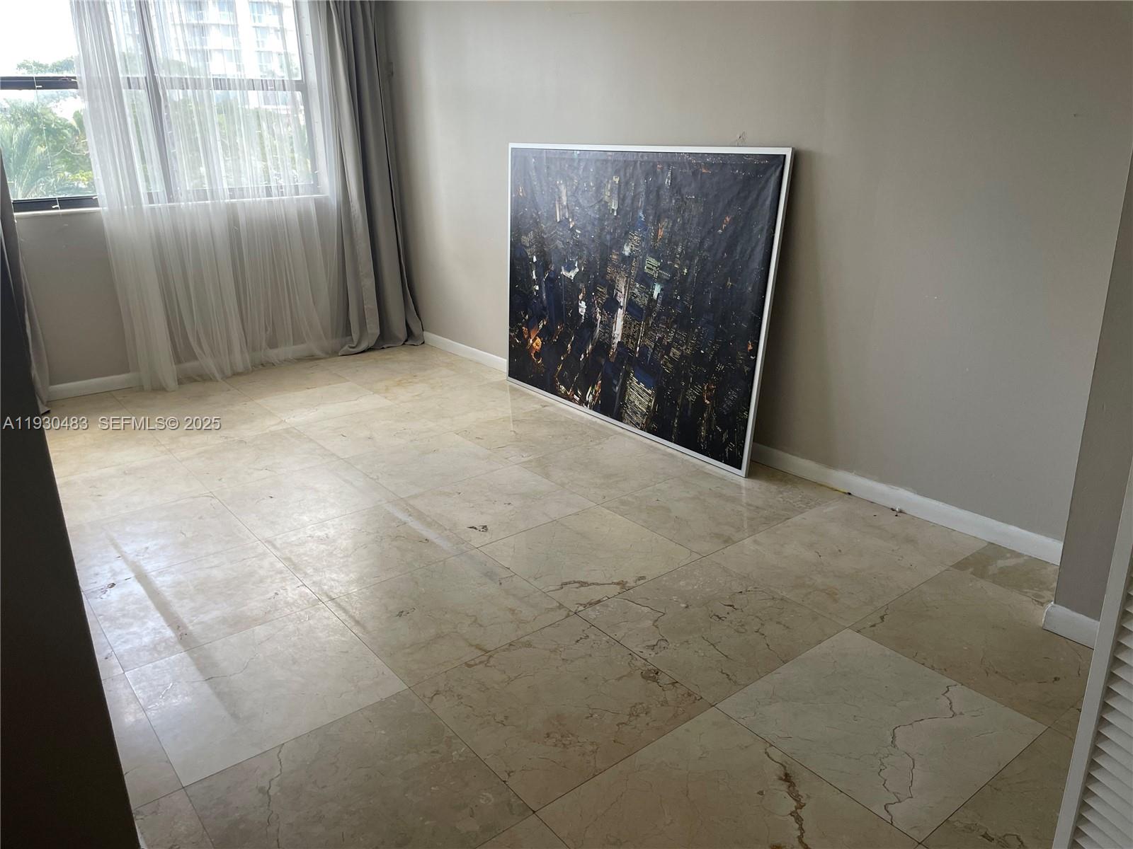 WINSTON TOWERS 600 CONDO - Residential Lease