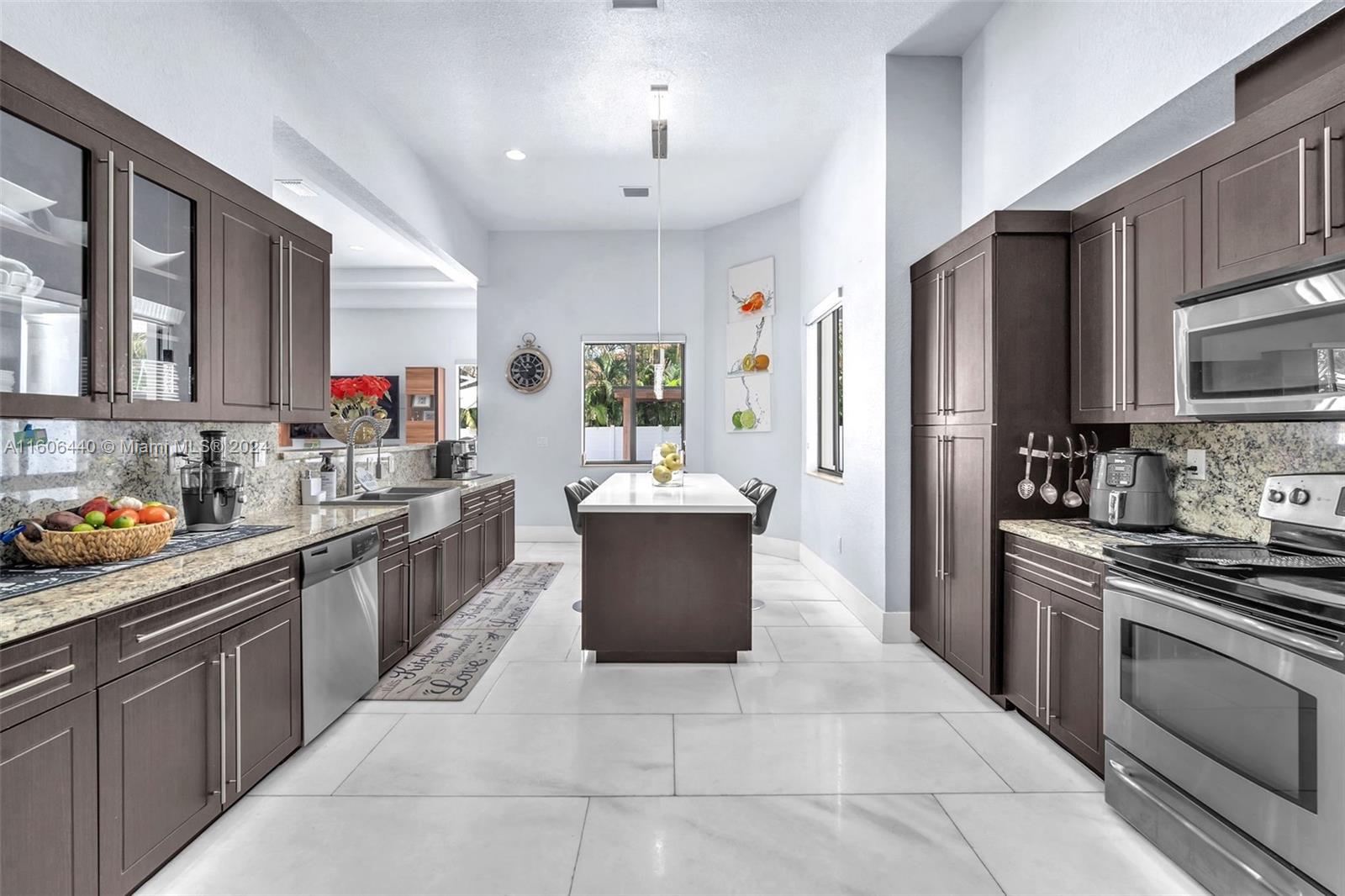 CASTELLON ESTATES SUBDIVI - Residential