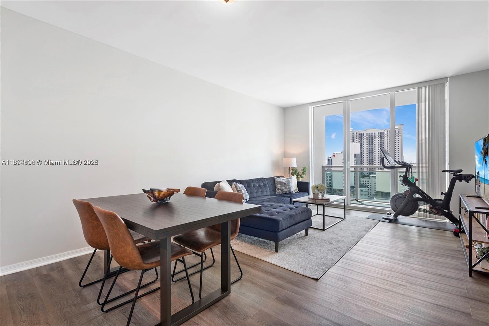 951 Brickell Ave 1903