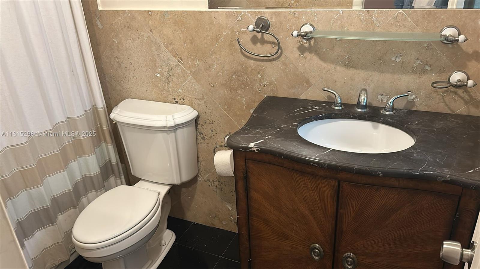 SUTTON HOUSE CONDO - Residential Lease