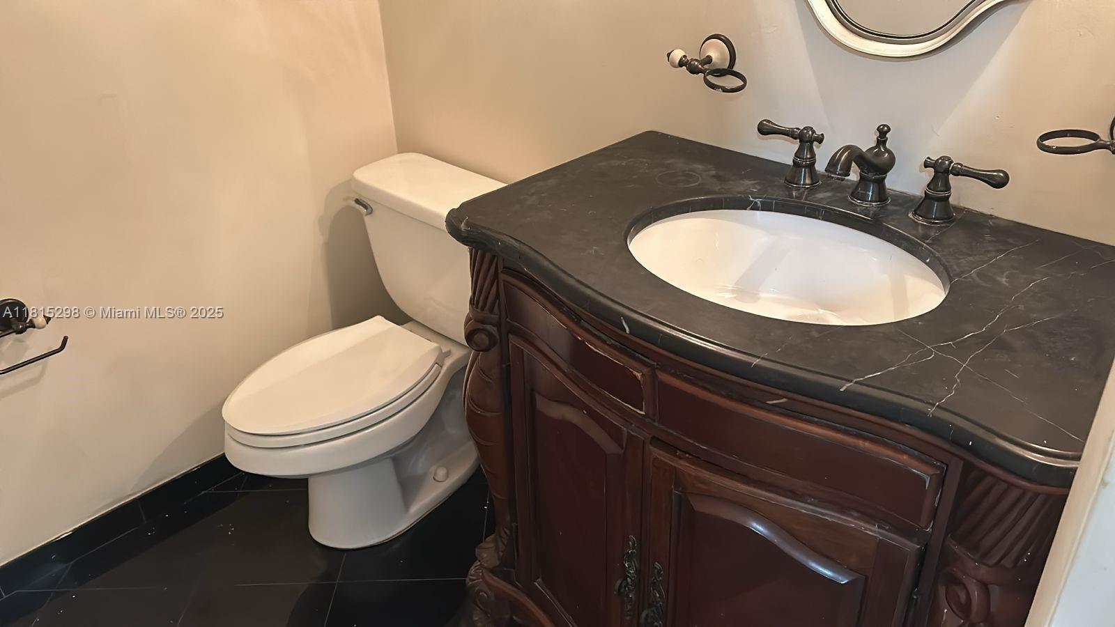 SUTTON HOUSE CONDO - Residential Lease