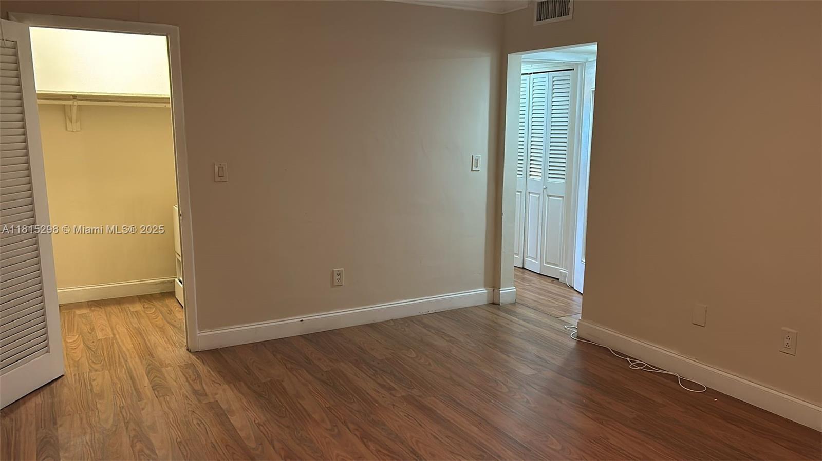 SUTTON HOUSE CONDO - Residential Lease