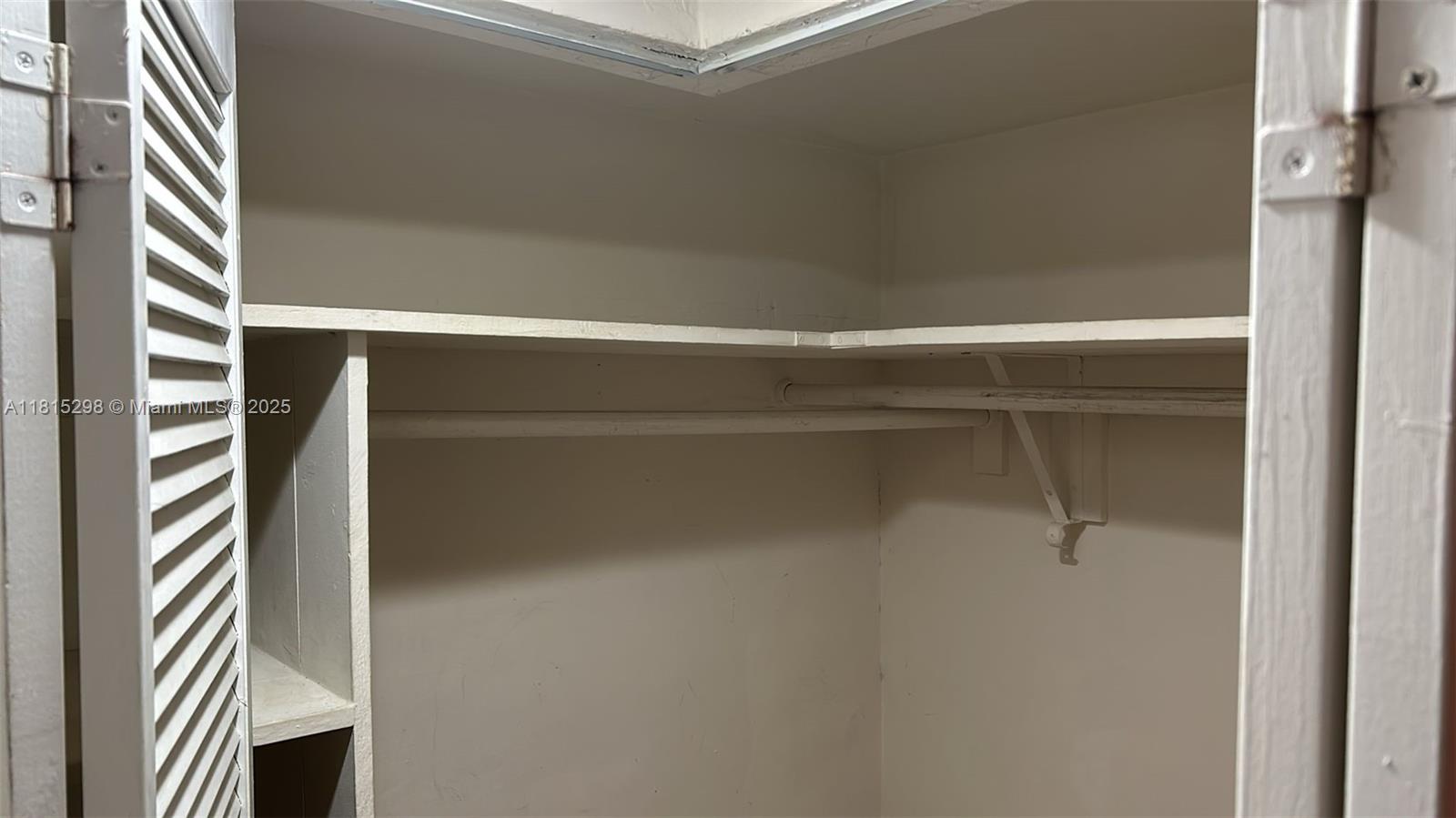 SUTTON HOUSE CONDO - Residential Lease