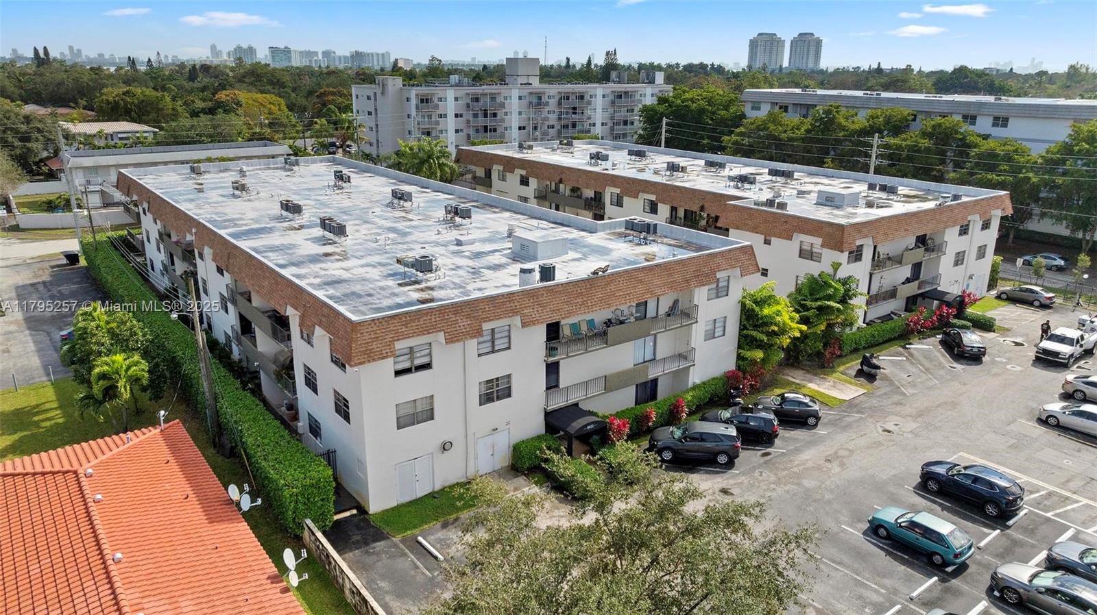 MIAMI SHORES CONDO - Residential Lease