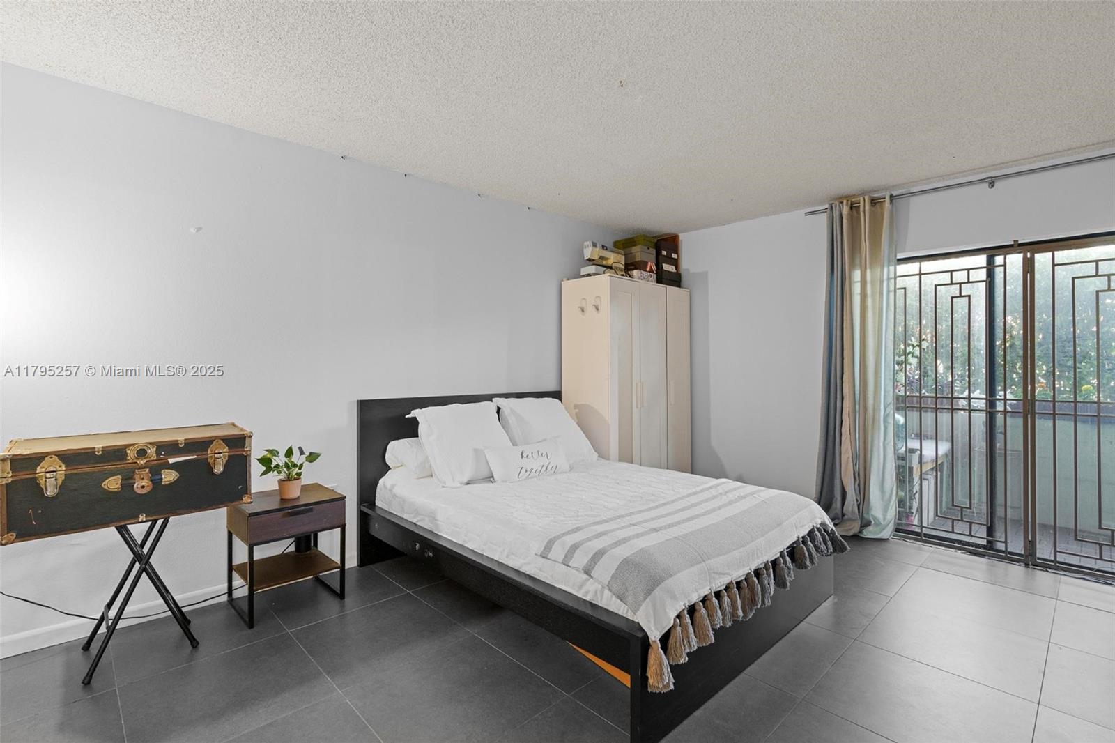 MIAMI SHORES CONDO - Residential Lease