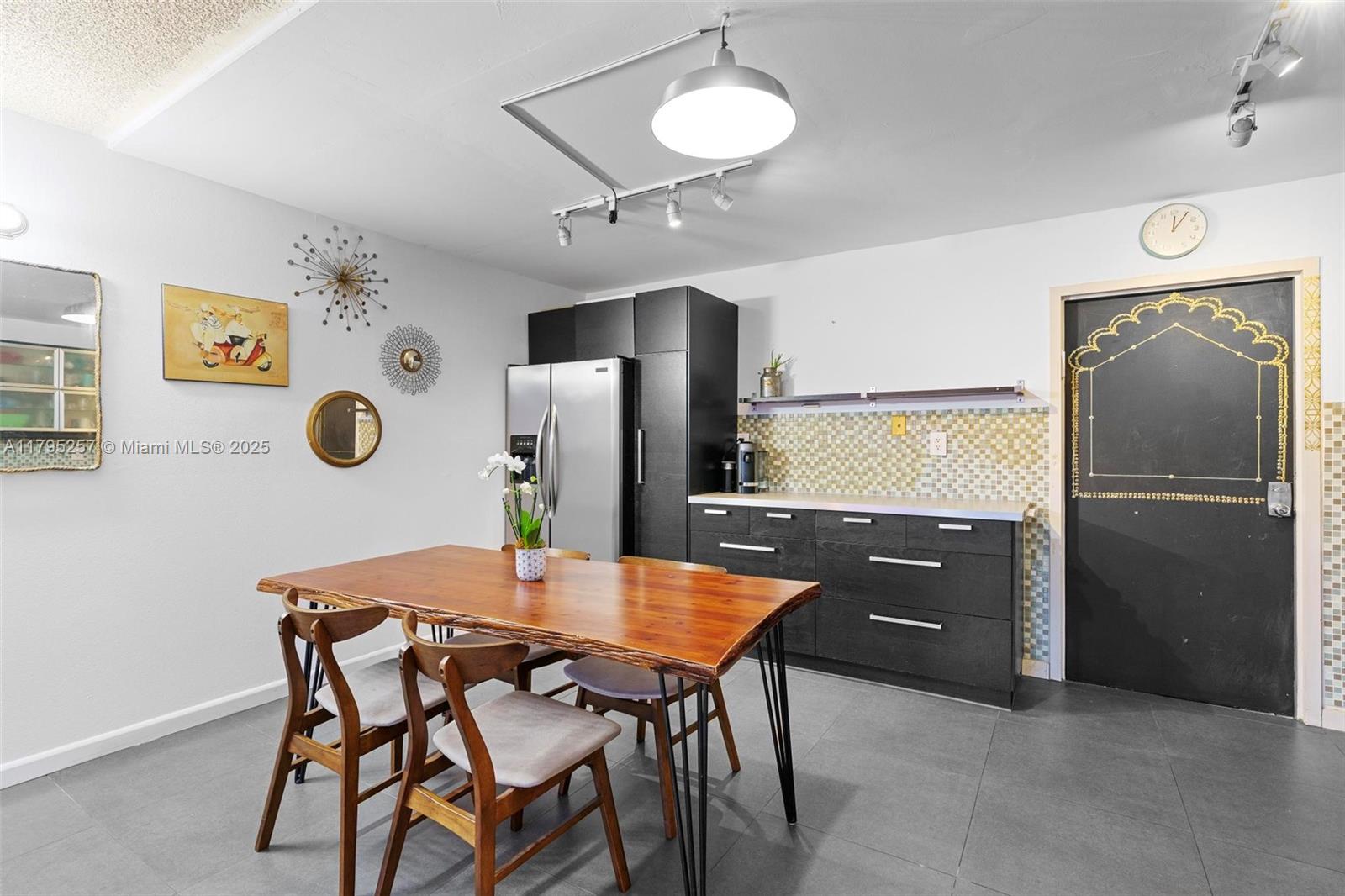 MIAMI SHORES CONDO - Residential Lease