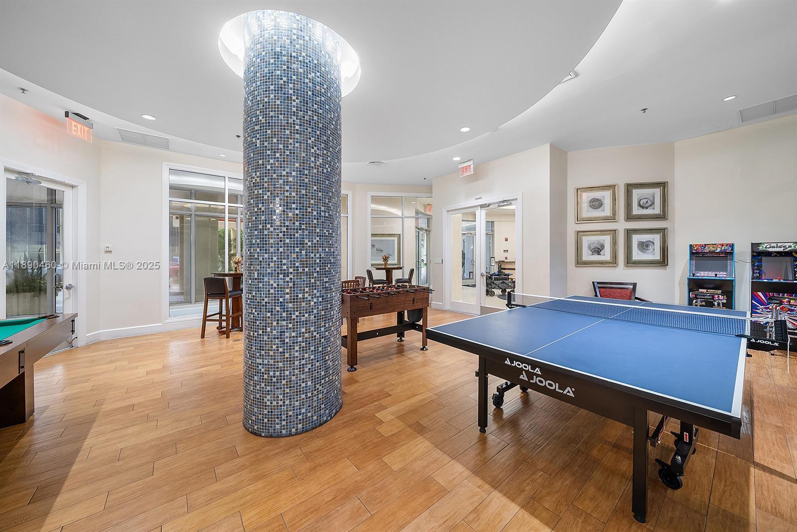 RADIUS CONDO - Residential Lease