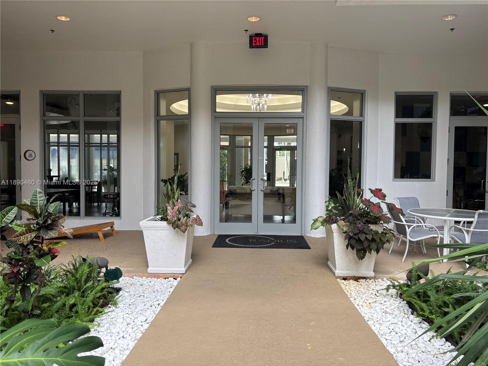 RADIUS CONDO - Residential Lease