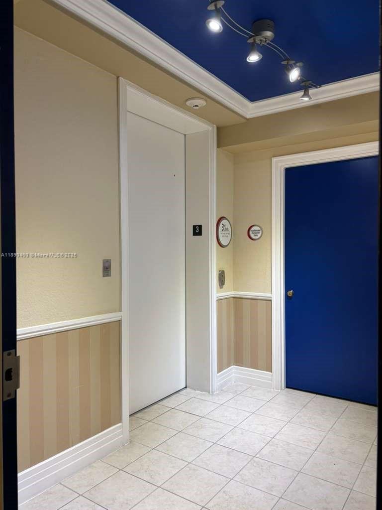 RADIUS CONDO - Residential Lease