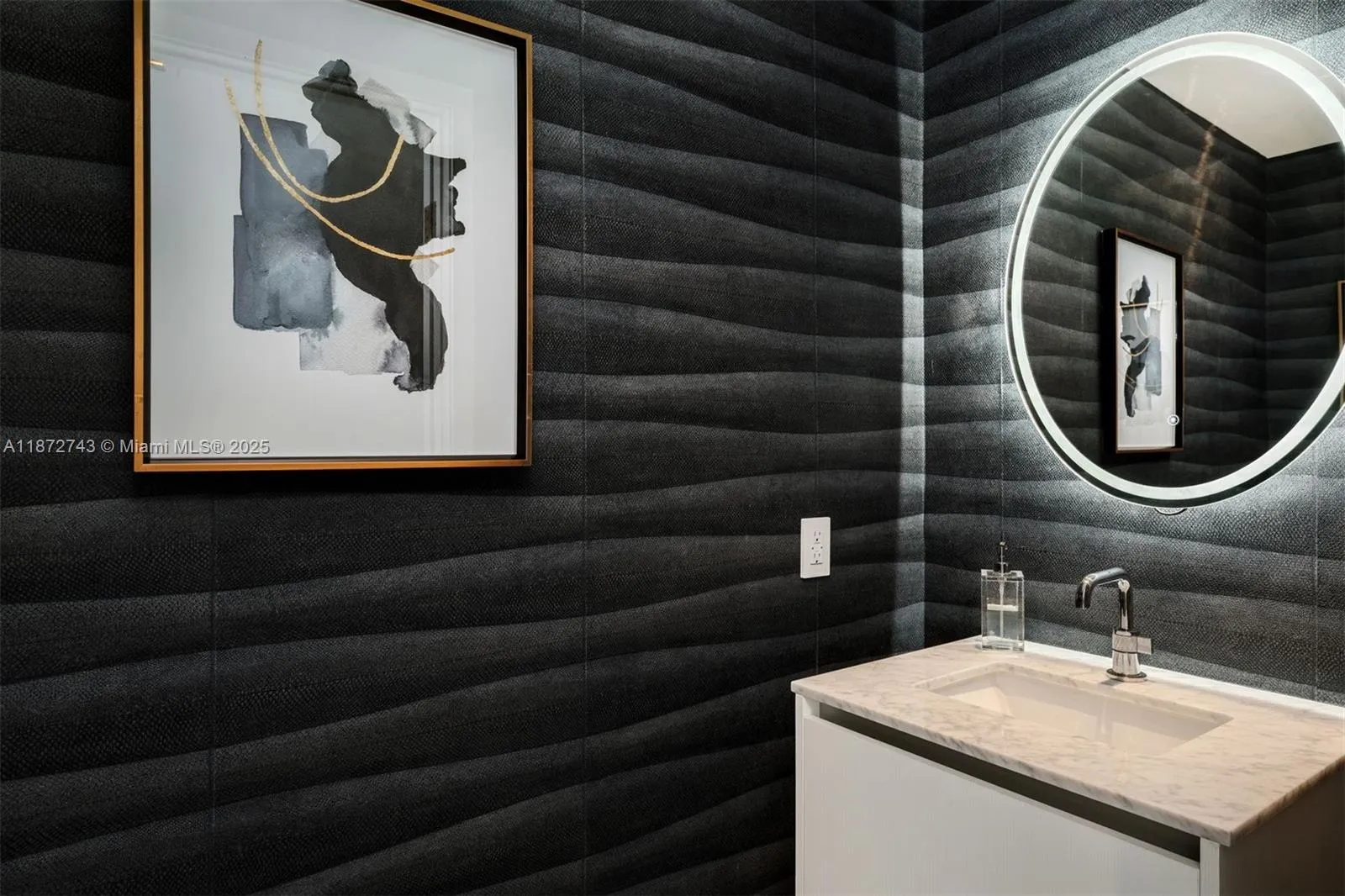 Miami, Florida 33137, United States, 3 Bedrooms Bedrooms, ,5 BathroomsBathrooms,Residential,Active,204313