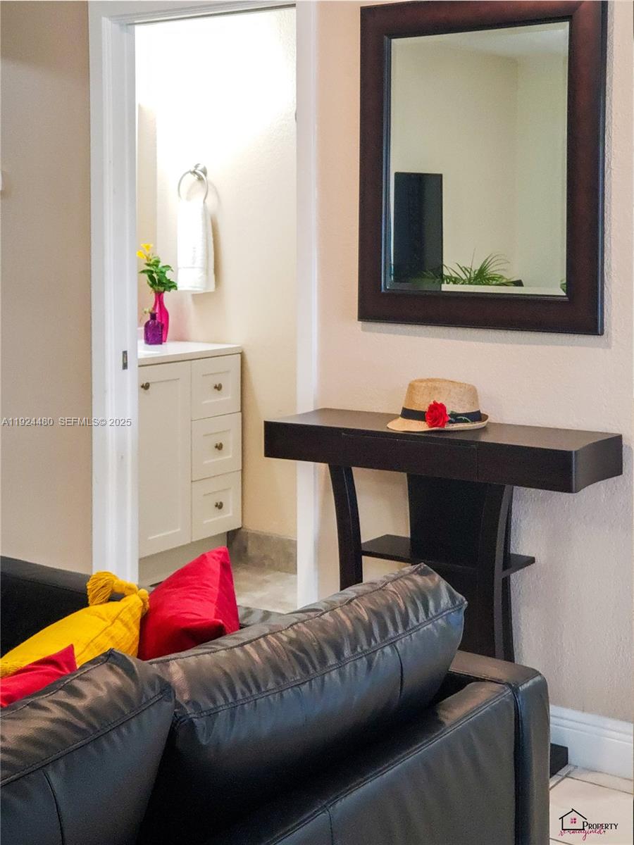 LAWRENCE EST LAND COS SUB - Residential Lease