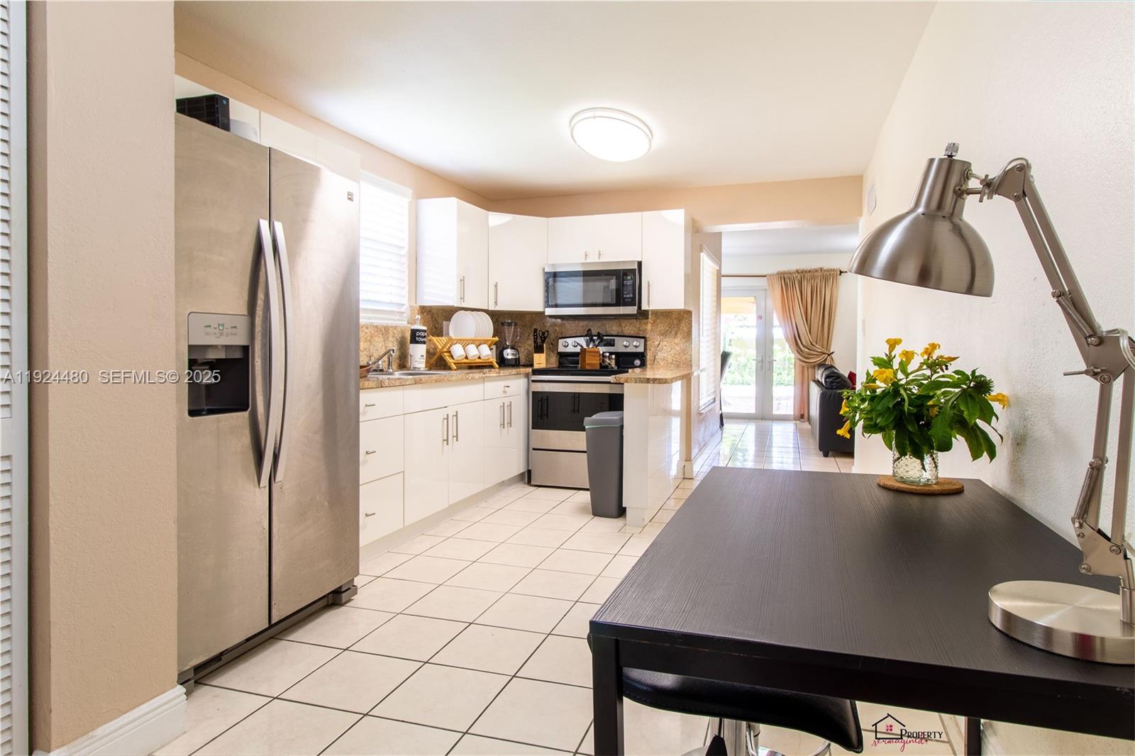 LAWRENCE EST LAND COS SUB - Residential Lease