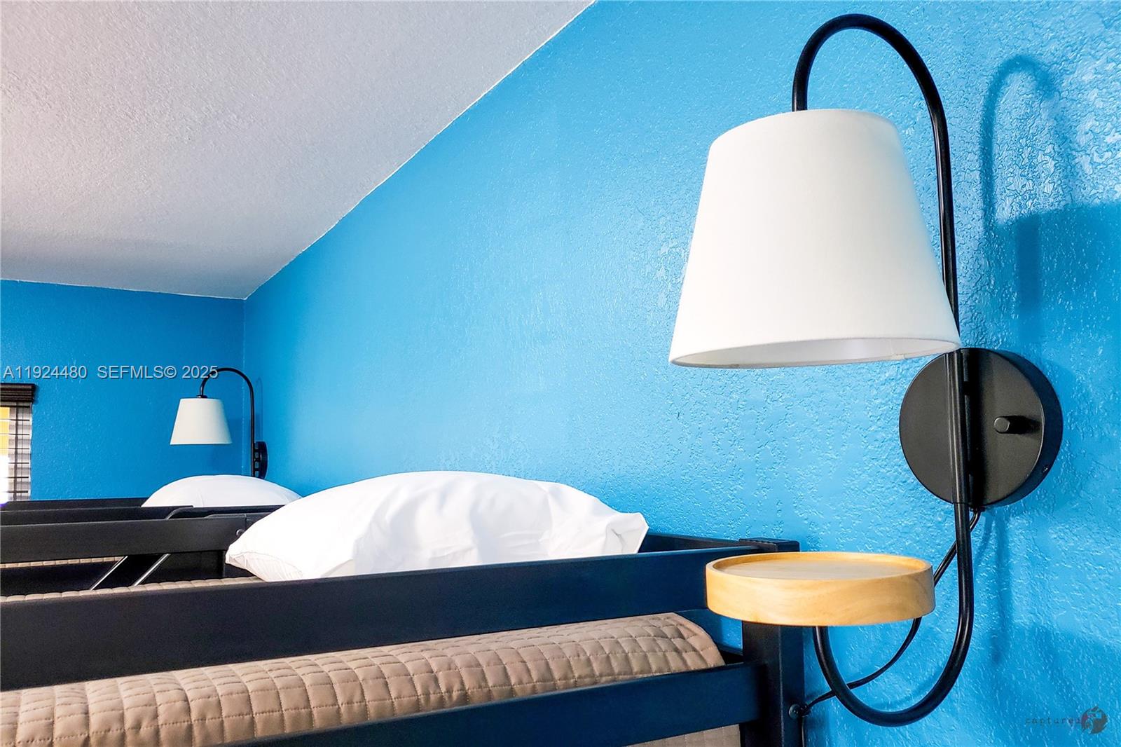 LAWRENCE EST LAND COS SUB - Residential Lease