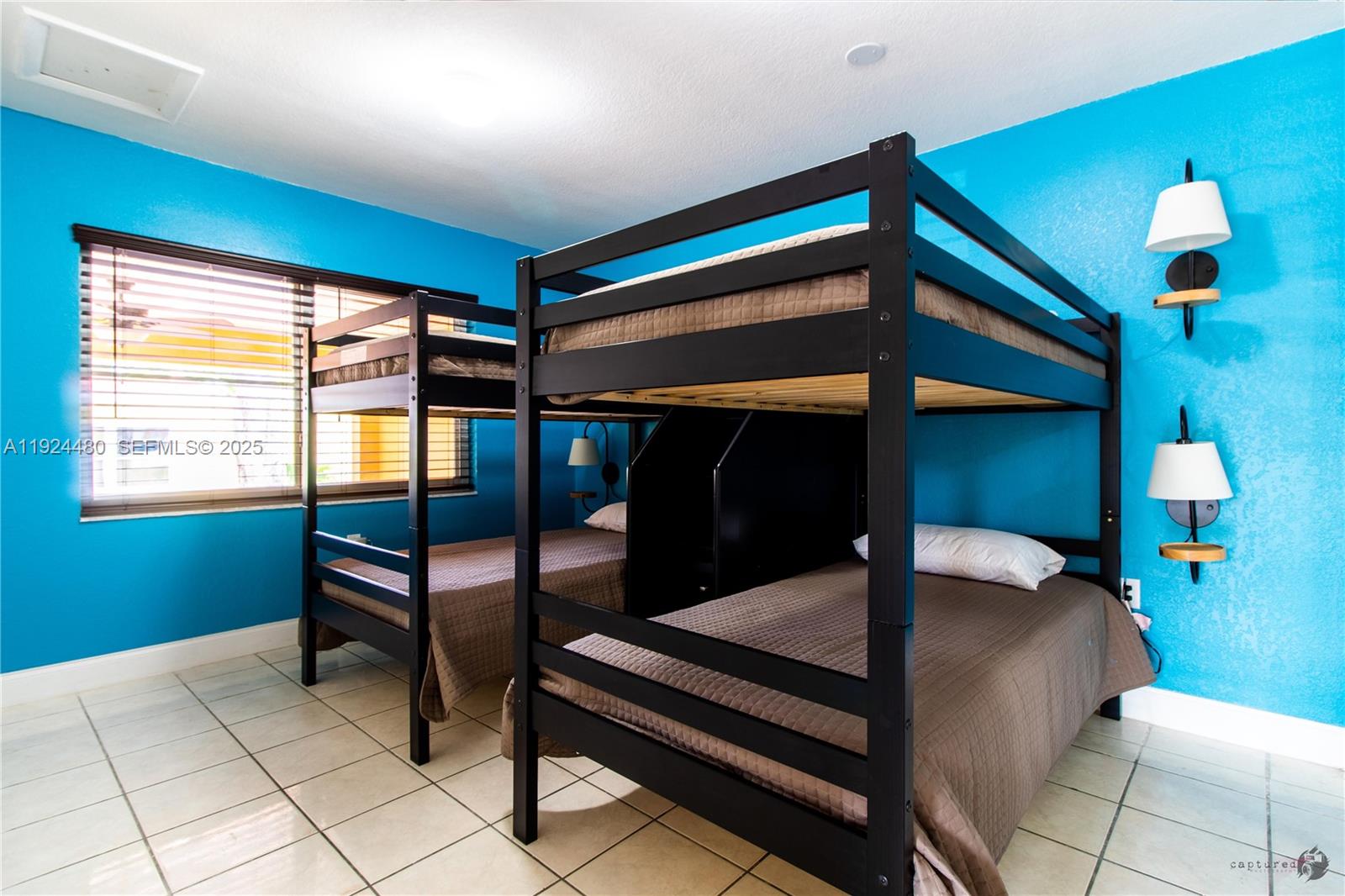 LAWRENCE EST LAND COS SUB - Residential Lease