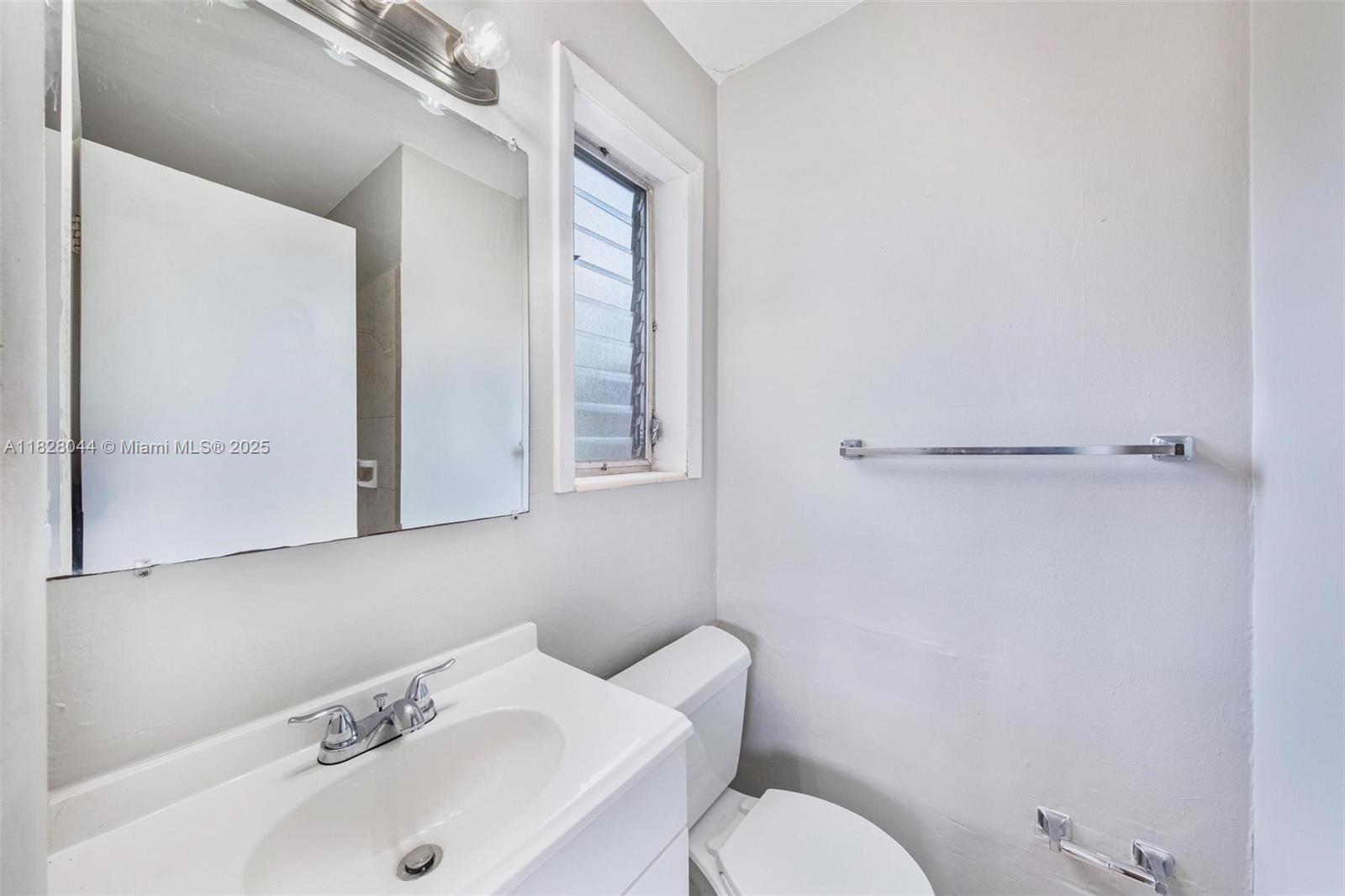 TWIN LAKES HOMES SEC 3 - Residential