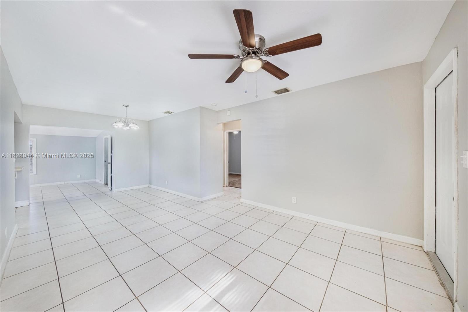 TWIN LAKES HOMES SEC 3 - Residential