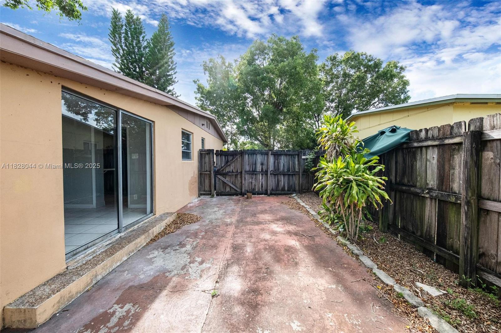 TWIN LAKES HOMES SEC 3 - Residential