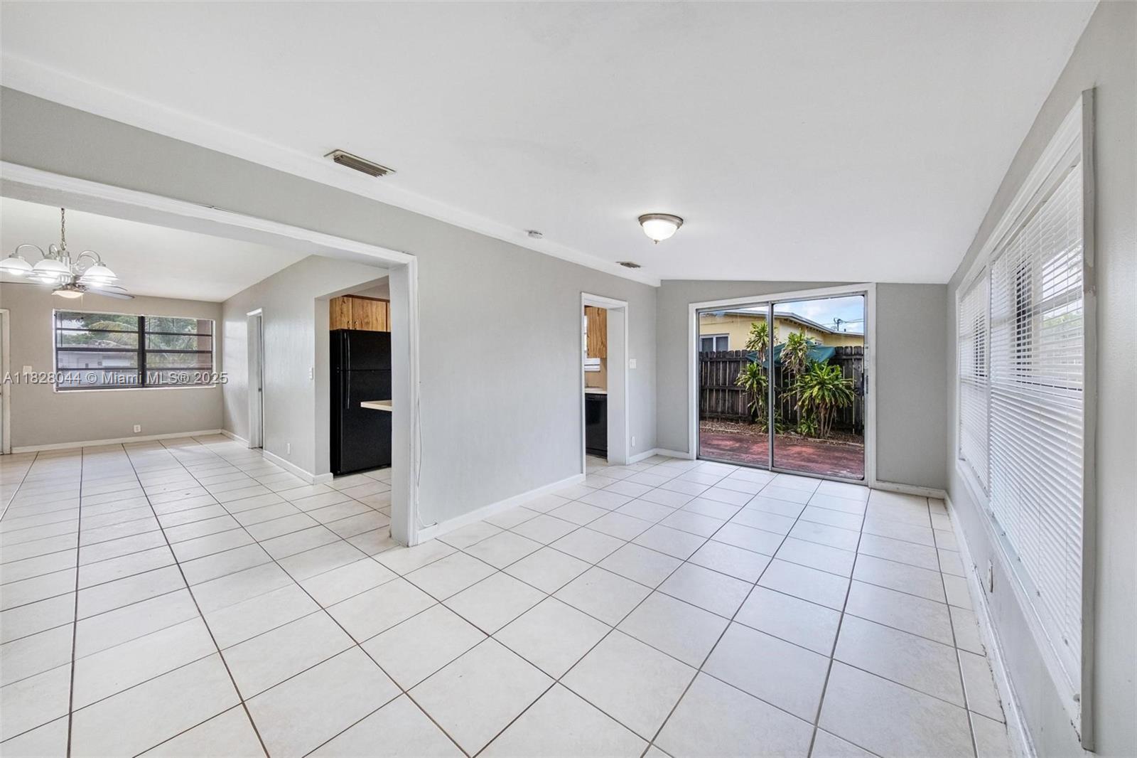 TWIN LAKES HOMES SEC 3 - Residential