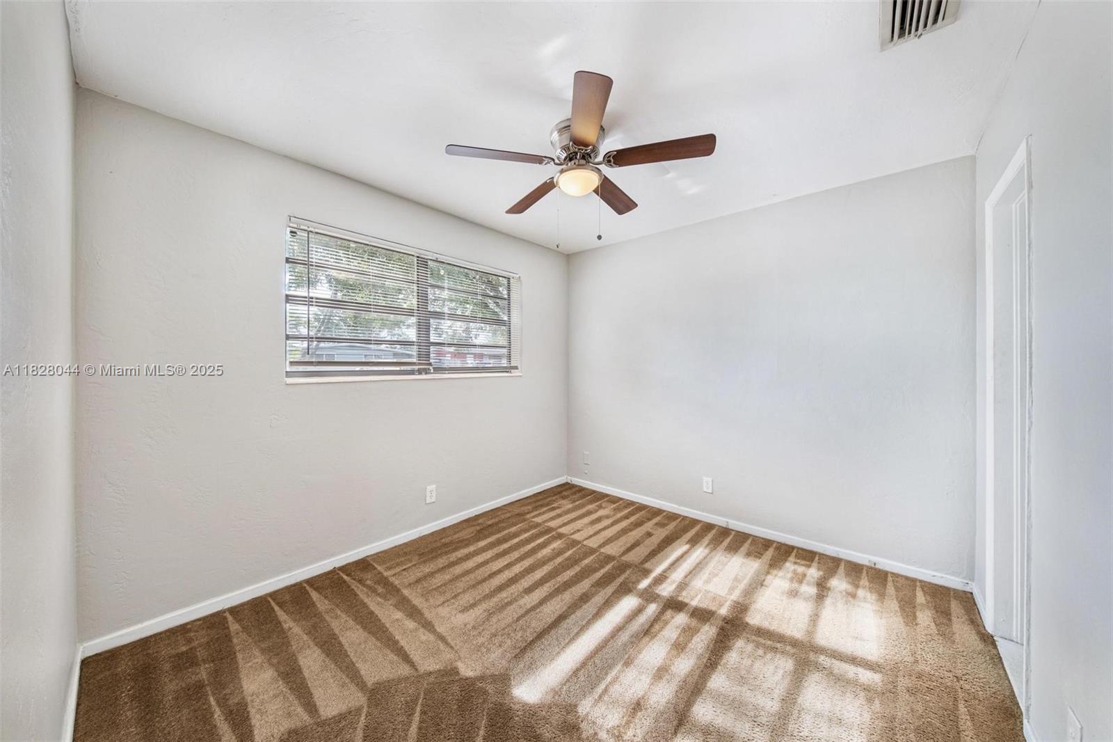 TWIN LAKES HOMES SEC 3 - Residential