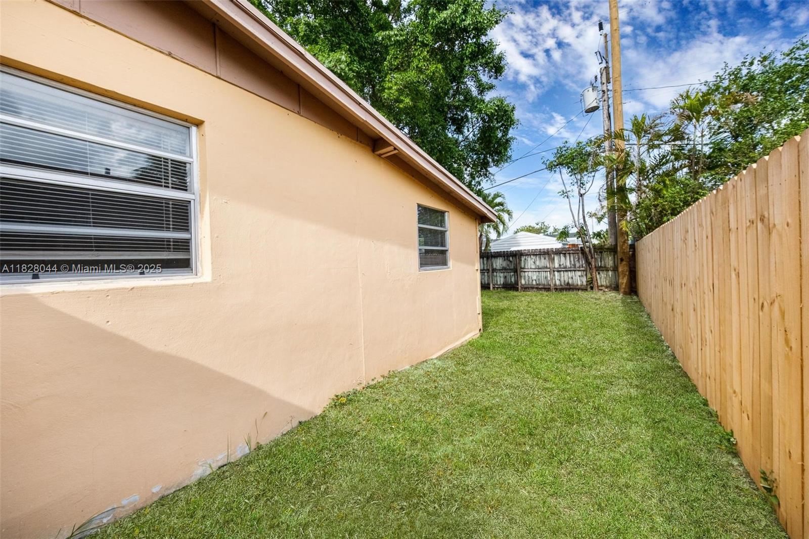 TWIN LAKES HOMES SEC 3 - Residential